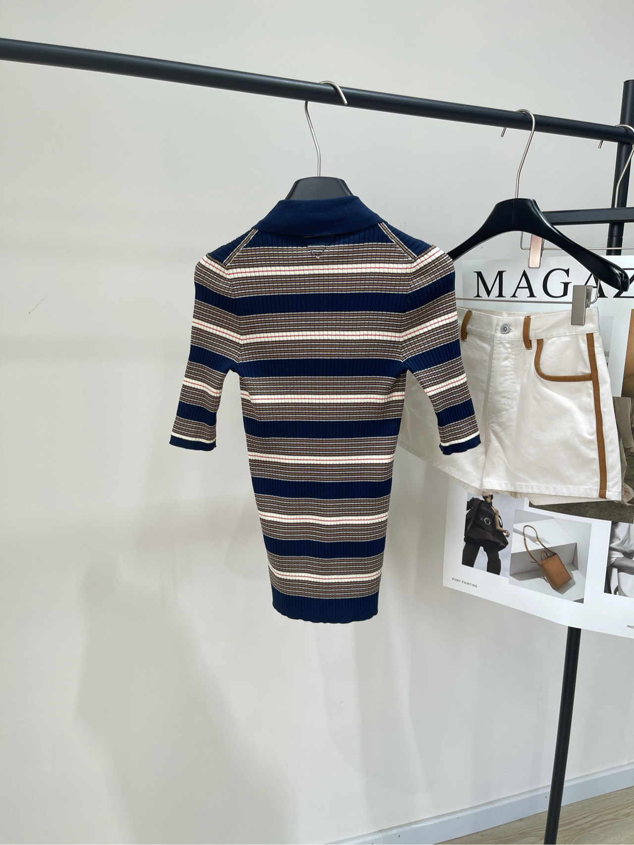 【P蓝棕细条纹polo针织短袖】🔺，面料：棉+氨纶颜色：蓝棕细条纹🆕Prad* 25SS春夏新款 间色条