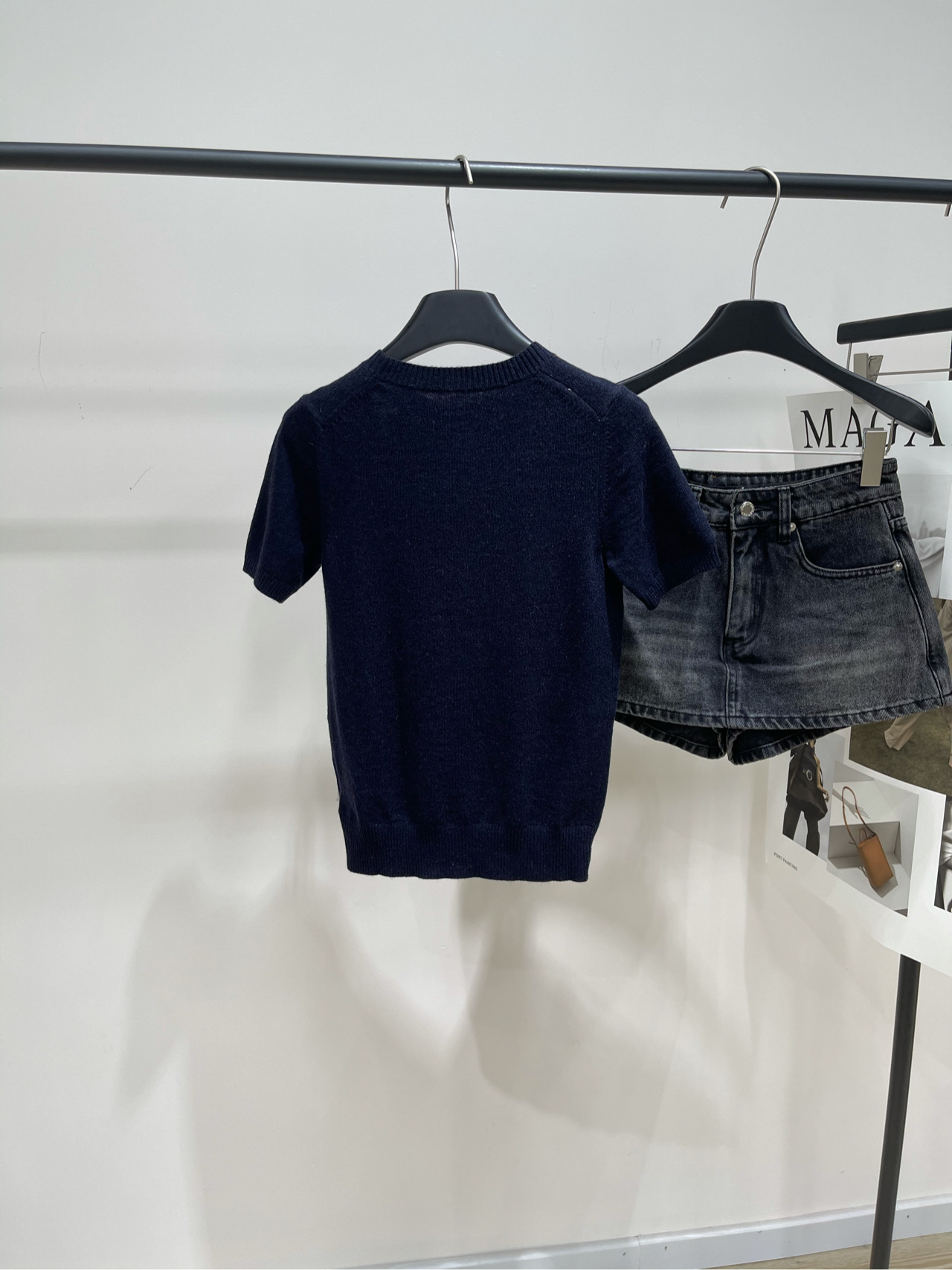 【M藏蓝菱格圆领针织短袖】🔺，面料：羊毛羊绒混纺颜色：藏蓝菱格2025秋冬新款撞色菱格羊绒针织短袖复古撞