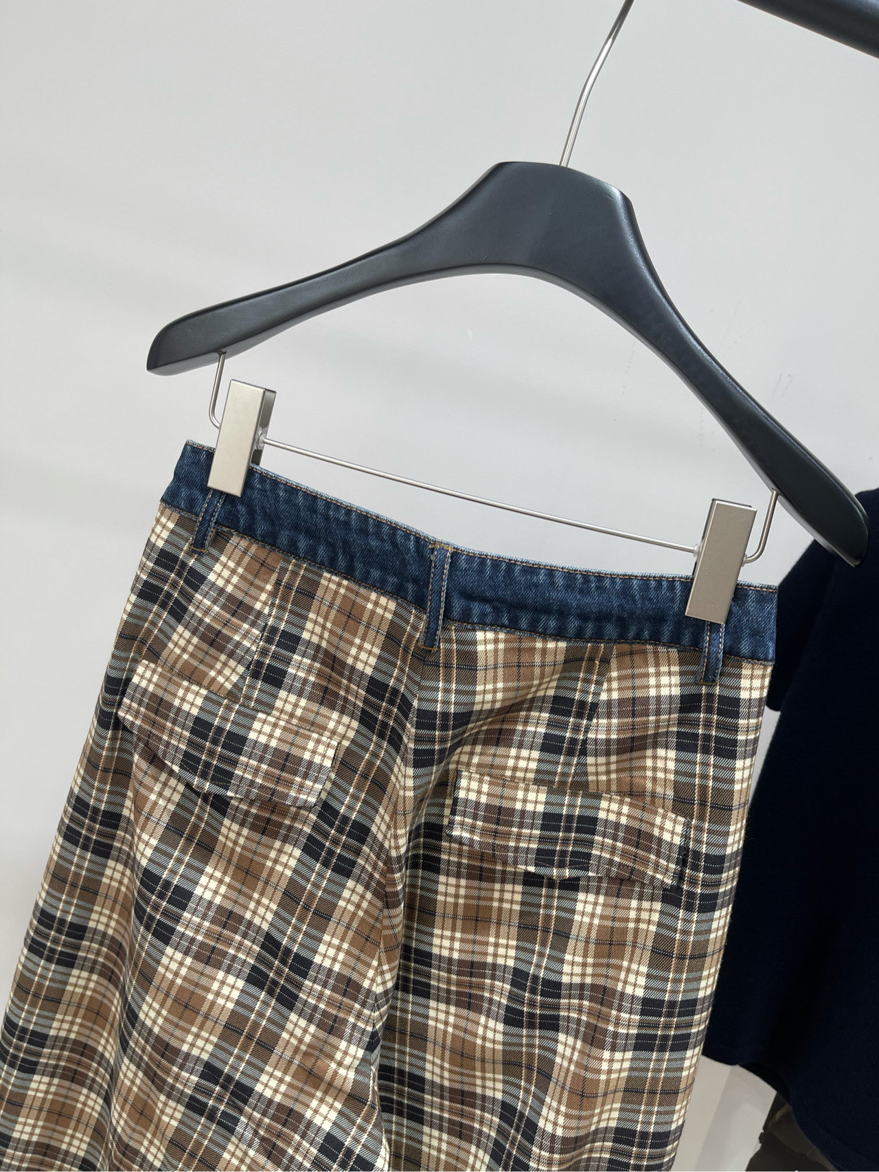 【Ann牛仔边棕色格纹休闲长裤】🔺，面料：棉聚酯纤维混纺颜色：棕色格纹25ss 牛仔拼接棕格纹宽松垂感阔