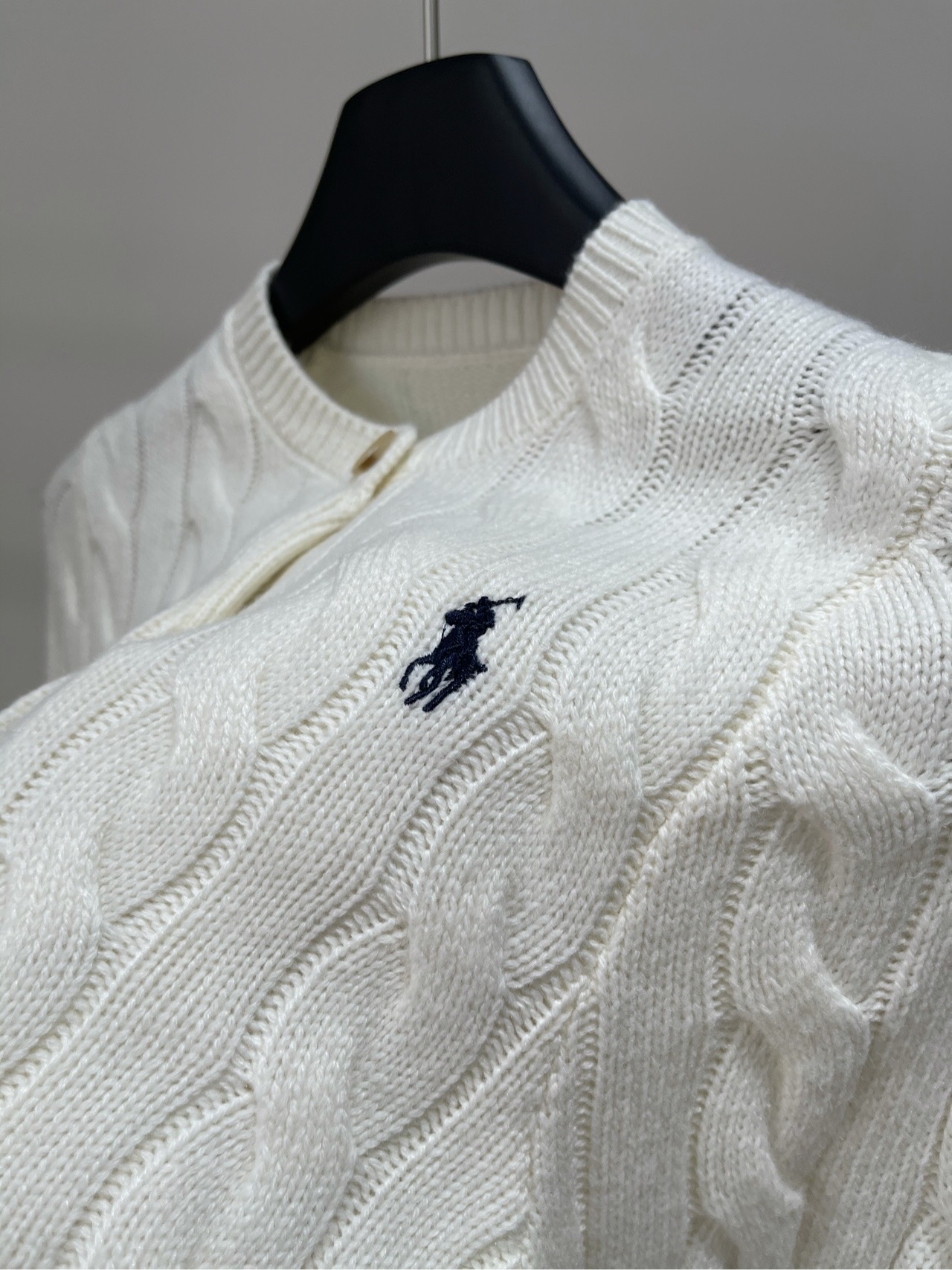 【polo小马麻花单排扣圆领开衫】🔺，面料：棉羊毛混纺颜色：米白、深灰Ralph Lauren 拉夫劳伦