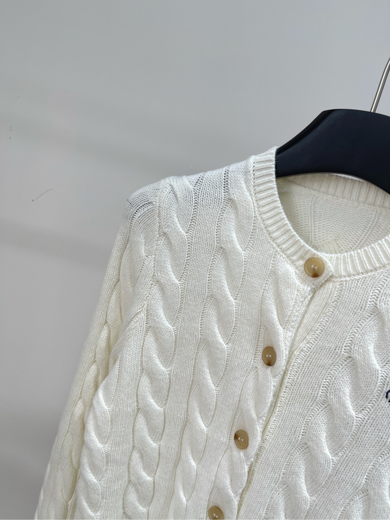 【polo小马麻花单排扣圆领开衫】🔺，面料：棉羊毛混纺颜色：米白、深灰Ralph Lauren 拉夫劳伦