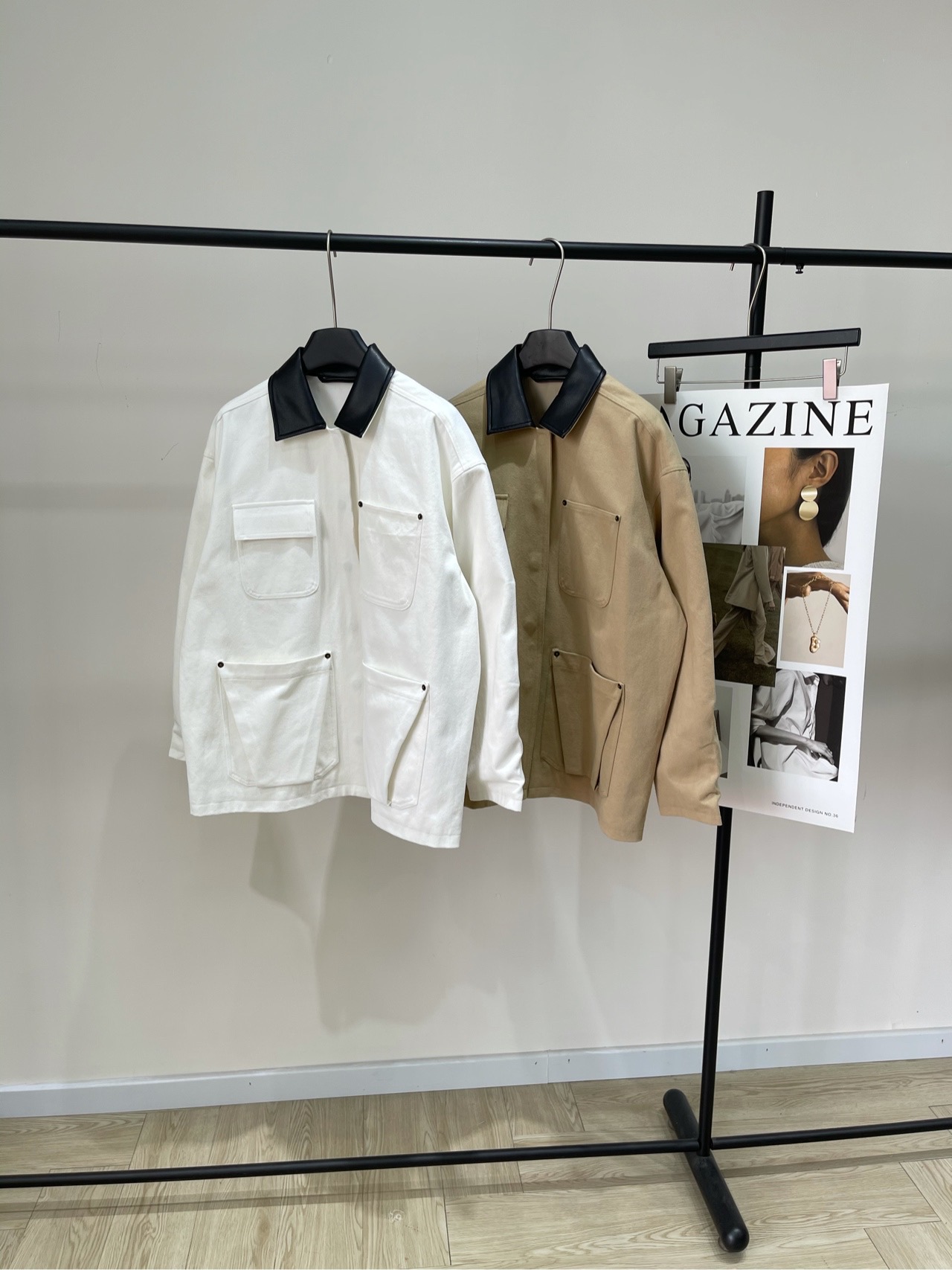 NO:465447,【Aim leather collar four-pocket work jacket】, fabric cotton color white, khaki AIM SH loose version Four-pocket jacket jacket The narrative of tooling aesthetics Pure cotton texture work jacket The outline is constructed with neat tailoring The stand-up collar design adds a cool aura Metal buttons and pocket layout is a classic continuation of the workwear gene Flat size S shoulder width 54, bust 126, 68, sleeve length 54 M shoulder width 55, bust 130, 69, sleeve length 55 L shoulder width 56, bust 134, 70, sleeve length 56 Manual measurement will have 2~3cm errors within the normal range, Jackets & coats, jackets & coats, alexander wang19860909【Aim皮领四口袋工装夹克】 ,面料棉 颜色白色、卡其色 AIM SH宽松版 四口袋夹克外套 工装美学的叙事纯棉质地的工装夹克 以利落剪裁构建轮廓 立领设计增添飒爽气场 金属纽扣与口袋布局 是工装基因的经典延续 平铺尺码 S肩宽54,胸围126,衣长68,袖长54 M肩宽55,胸围130,衣长69,袖长55 L肩宽56,胸围134,衣长70,袖长56 手工测量会有2~3cm误差属于正常范围,,jackets & coats,jackets & coats,alexander wang,Women's clothing