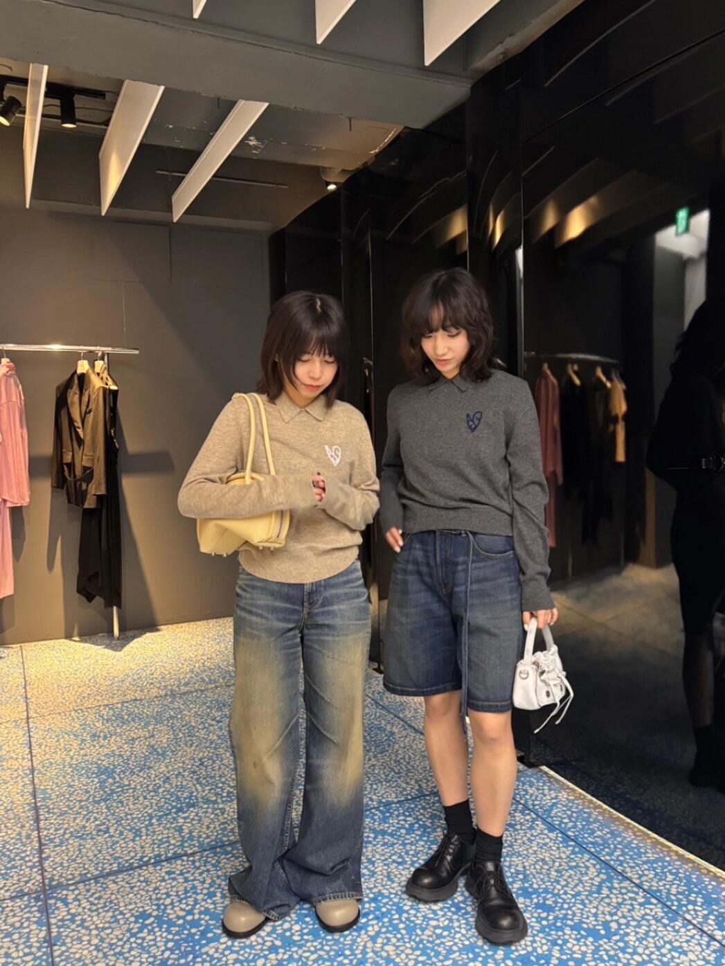 NO:468833,Heart-shaped jacquard lapel wool sweater, simple and not simple, classic and versatile style, alexander wang19860909心形提花翻领羊毛针织衫,简约不简单 经典百搭款,,alexander wang,Women's clothing