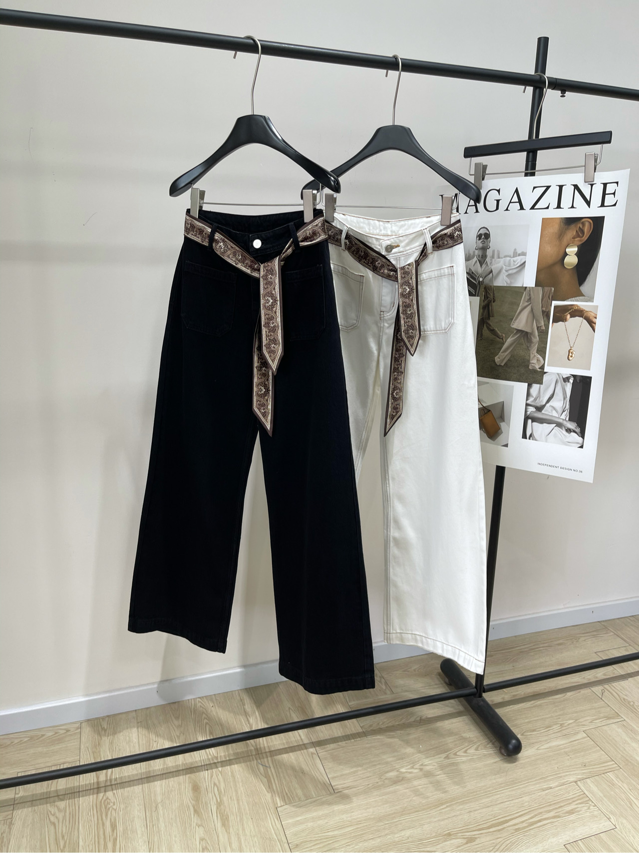 【丝巾腰带牛仔长裤】🔺，面料：牛仔棉颜色：白色、黑色🆕小众设计师品牌 25Fw早秋新款 丝巾双口袋牛仔裤