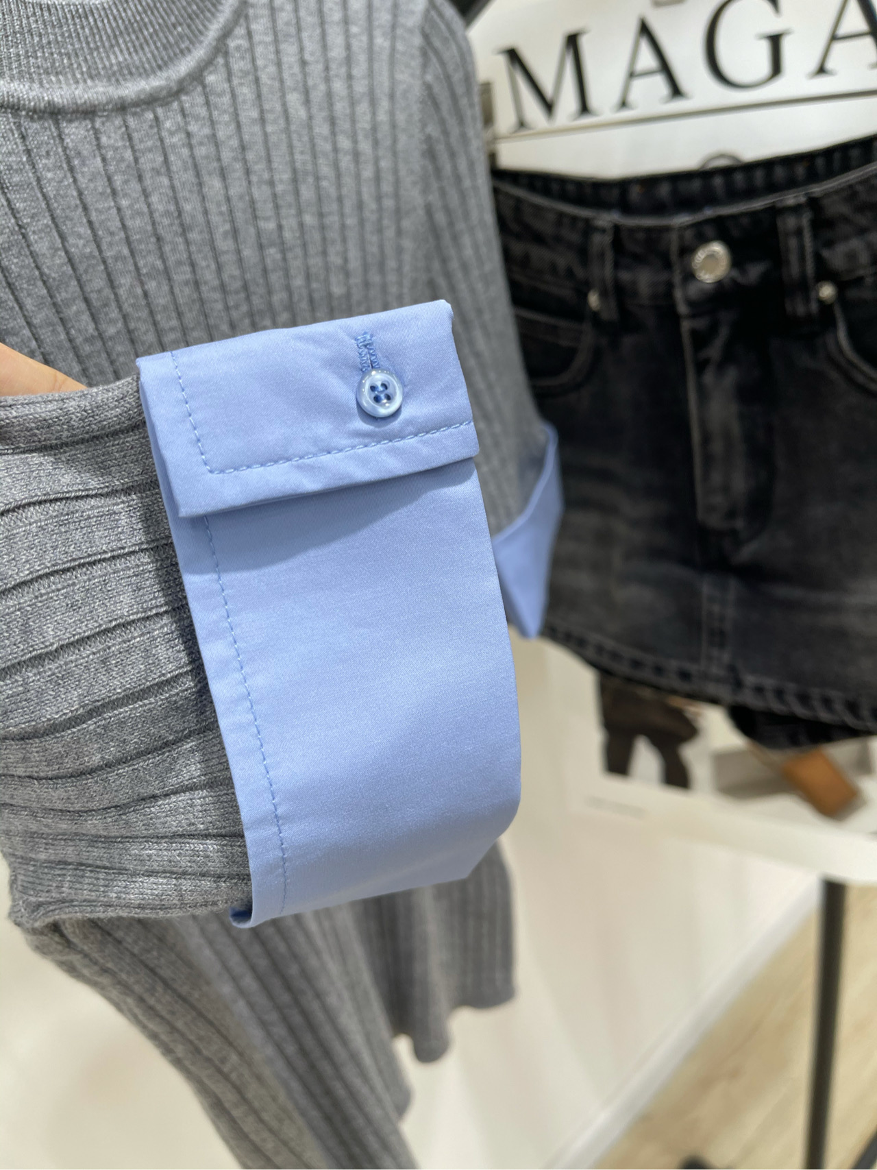 【sdr灰色衬衫袖针织上衣】🔺，面料：羊毛混纺颜色：灰色🆕Sandr* 25Fw早秋新款 简约修身拼接衬