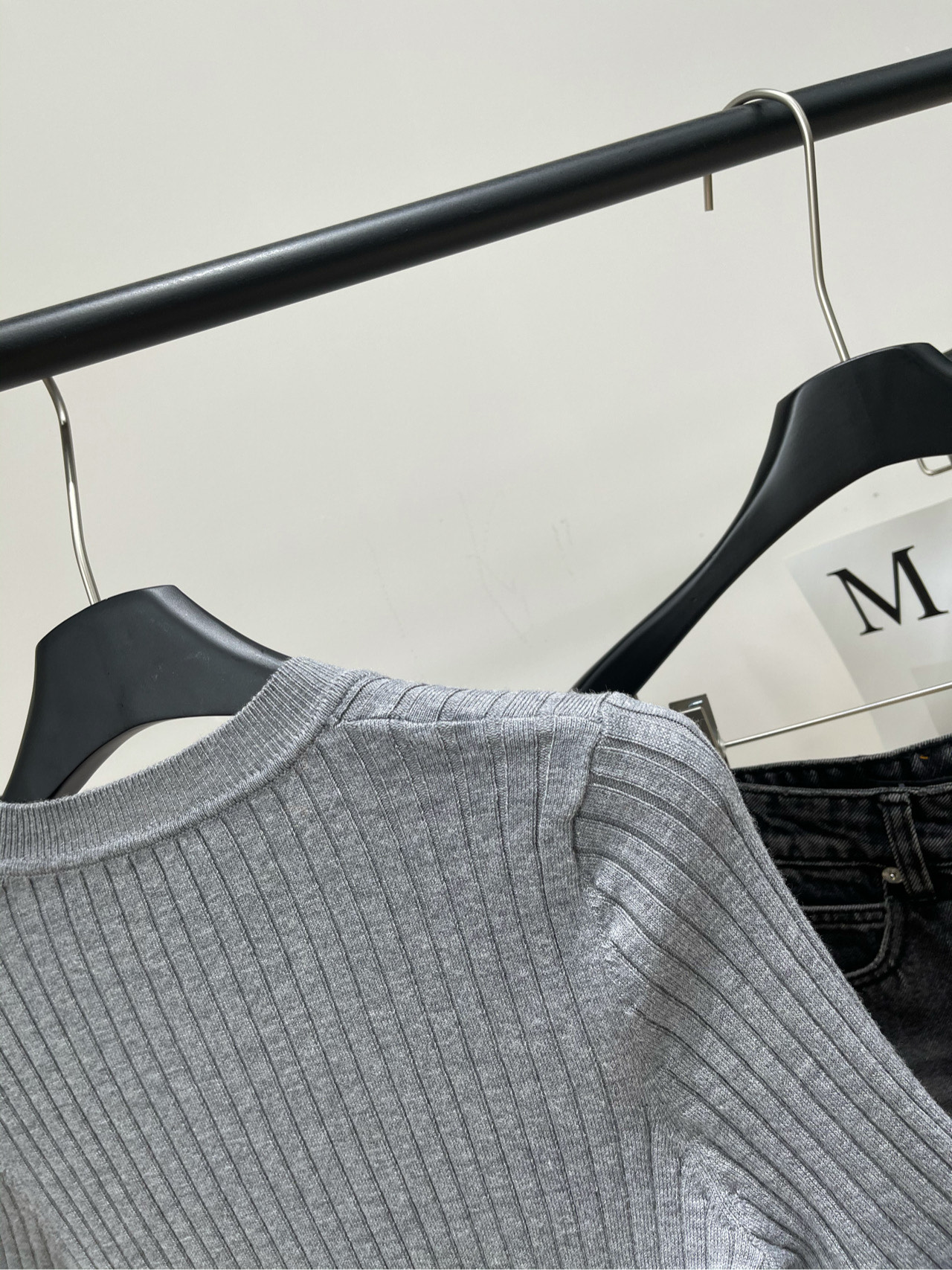 【sdr灰色衬衫袖针织上衣】🔺，面料：羊毛混纺颜色：灰色🆕Sandr* 25Fw早秋新款 简约修身拼接衬