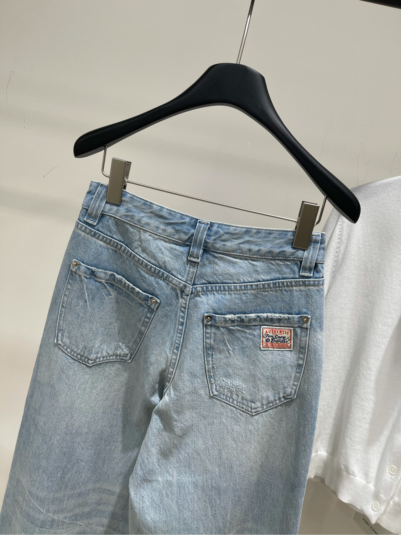 【欧阳娜娜浅蓝猫须牛仔裤】🔺，面料：牛仔棉颜色：浅蓝FAX COPY EXPRESS* · 浅蓝水洗鬼爪