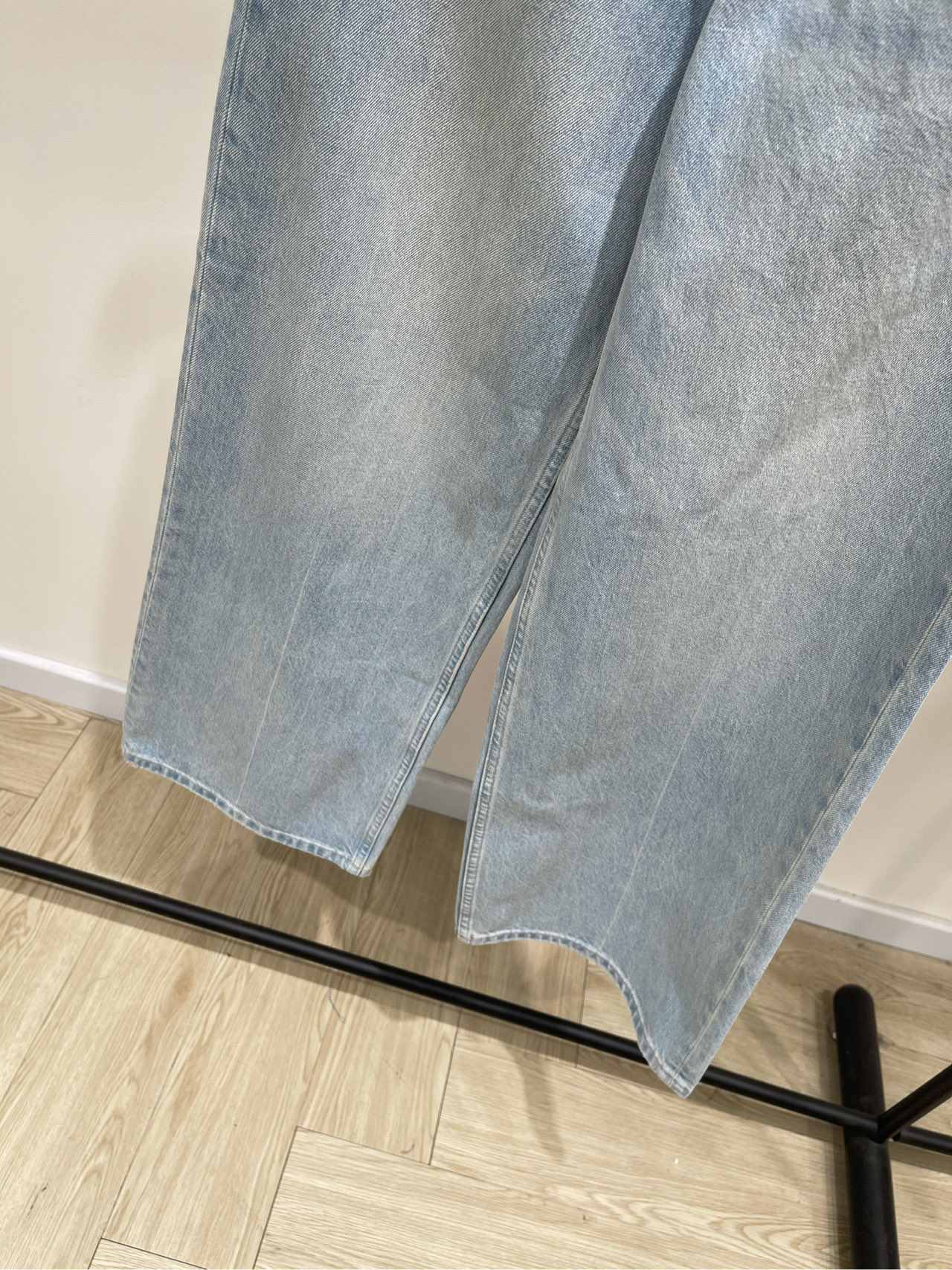 【欧阳娜娜浅蓝猫须牛仔裤】🔺，面料：牛仔棉颜色：浅蓝FAX COPY EXPRESS* · 浅蓝水洗鬼爪