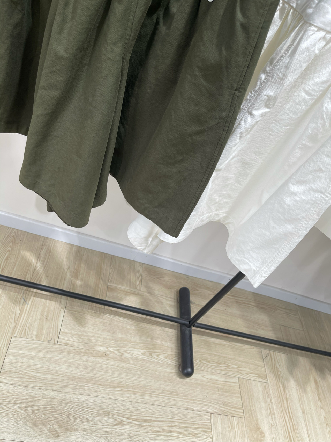 【yy不规则两穿工装风裙裤】🔺，面料：棉颜色：白色、军绿open yy 25AW 翻腰宽松不对称系腰宽松