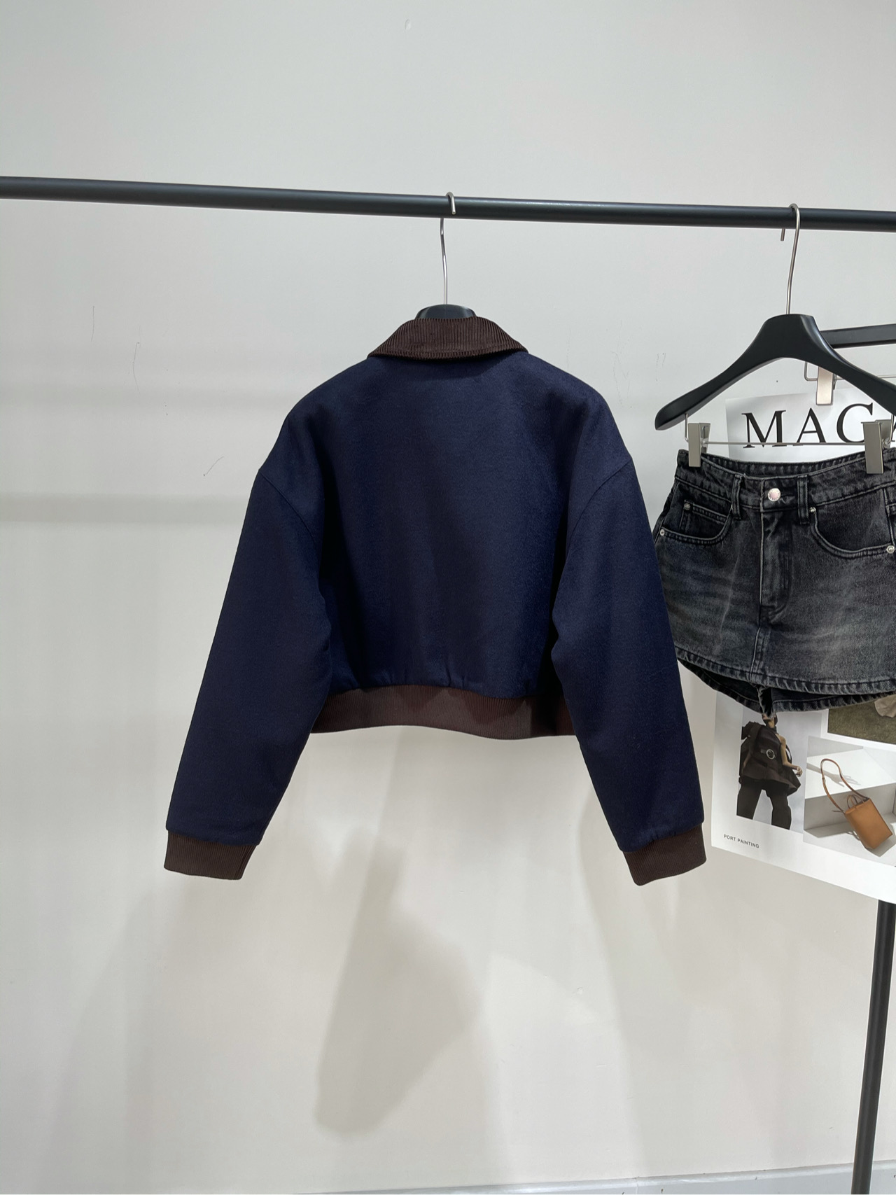 【M藏蓝色咖领夹棉毛呢短夹克】🔺，面料：毛呢+棉颜色：藏蓝🆕Miumi* 25Fw早秋新款 灯芯绒翻领羊