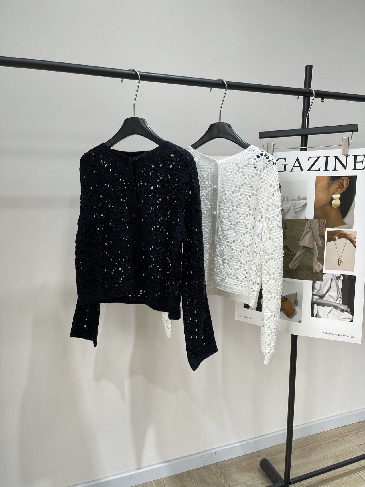 【小众黑白镂空钩花开衫】🔺，面料：棉混纺颜色：白色、黑色2025早秋新款，云朵棉 干净有质感 花卉的纹样