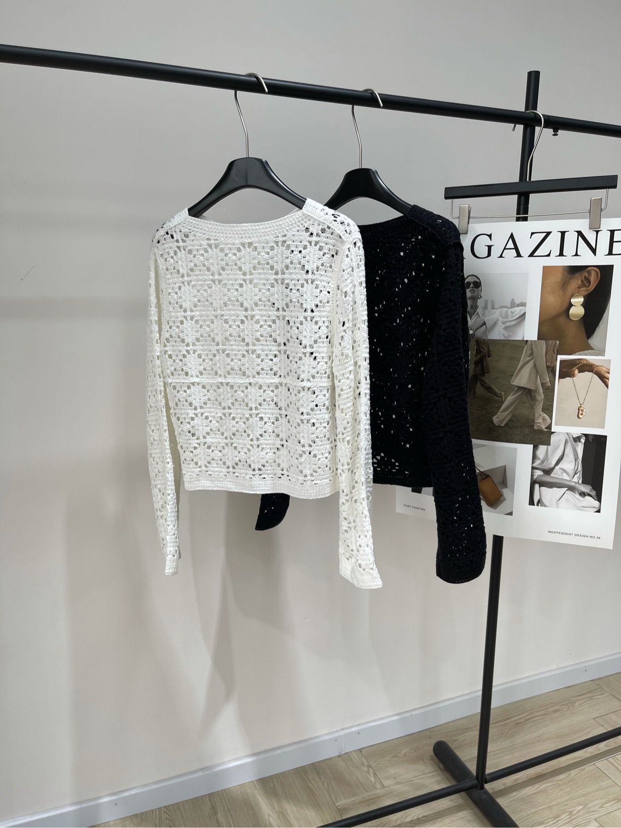 【小众黑白镂空钩花开衫】🔺，面料：棉混纺颜色：白色、黑色2025早秋新款，云朵棉 干净有质感 花卉的纹样