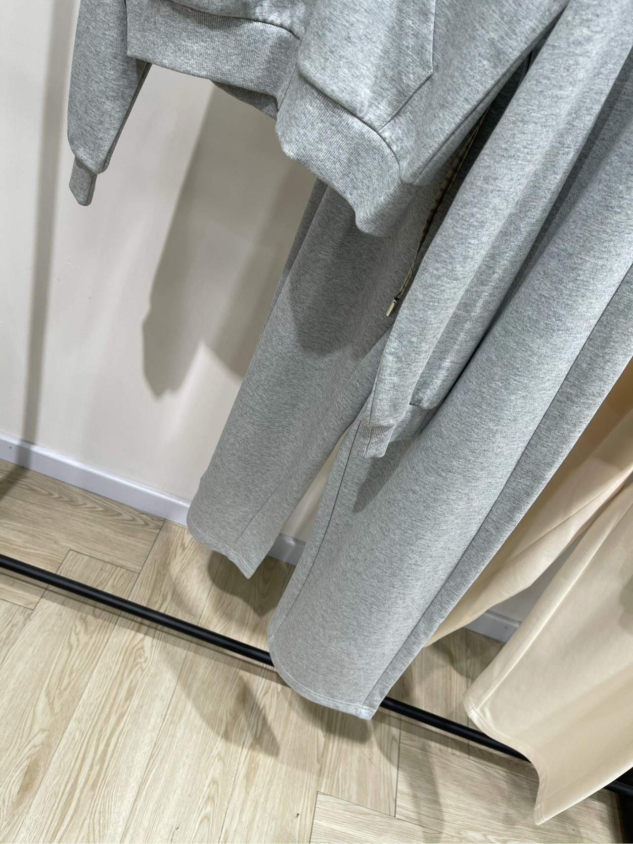 【Cayla连帽双腰头运动两件套】一套出售，不拆开🔺一套，面料：全棉颜色：灰色、米杏色、藏蓝色Cayla