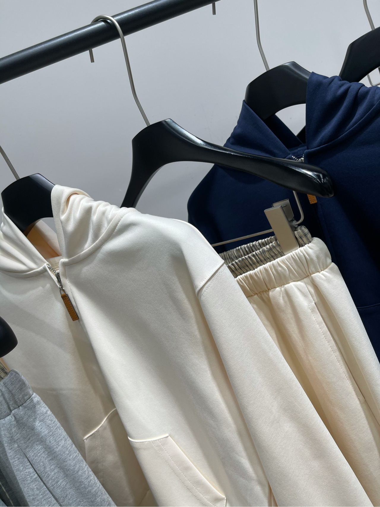 【Cayla连帽双腰头运动两件套】一套出售，不拆开🔺一套，面料：全棉颜色：灰色、米杏色、藏蓝色Cayla