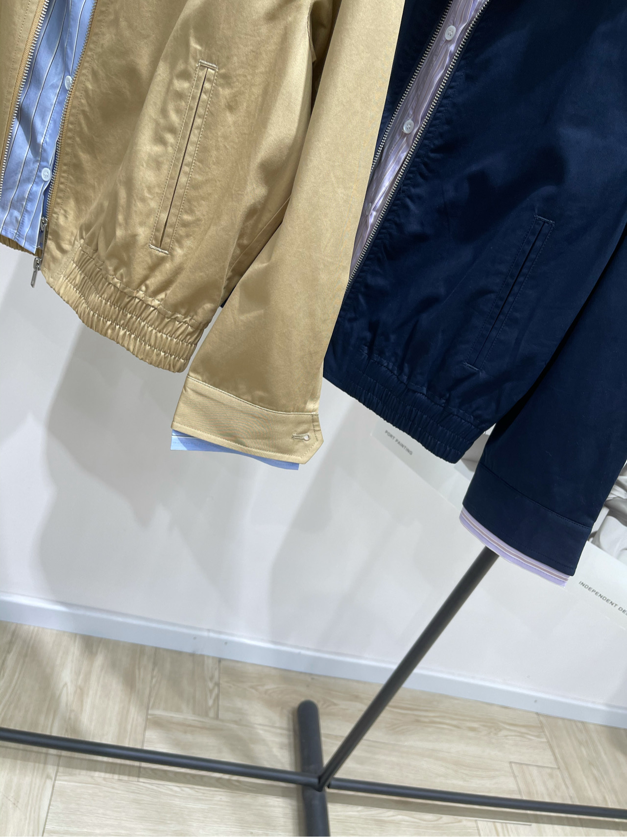 【RA撞色衬衫领假两件拉链夹克】🔺，面料：棉颜色：卡其色、藏蓝25AW秋冬新款 假两件撞色条纹衬衫翻领短