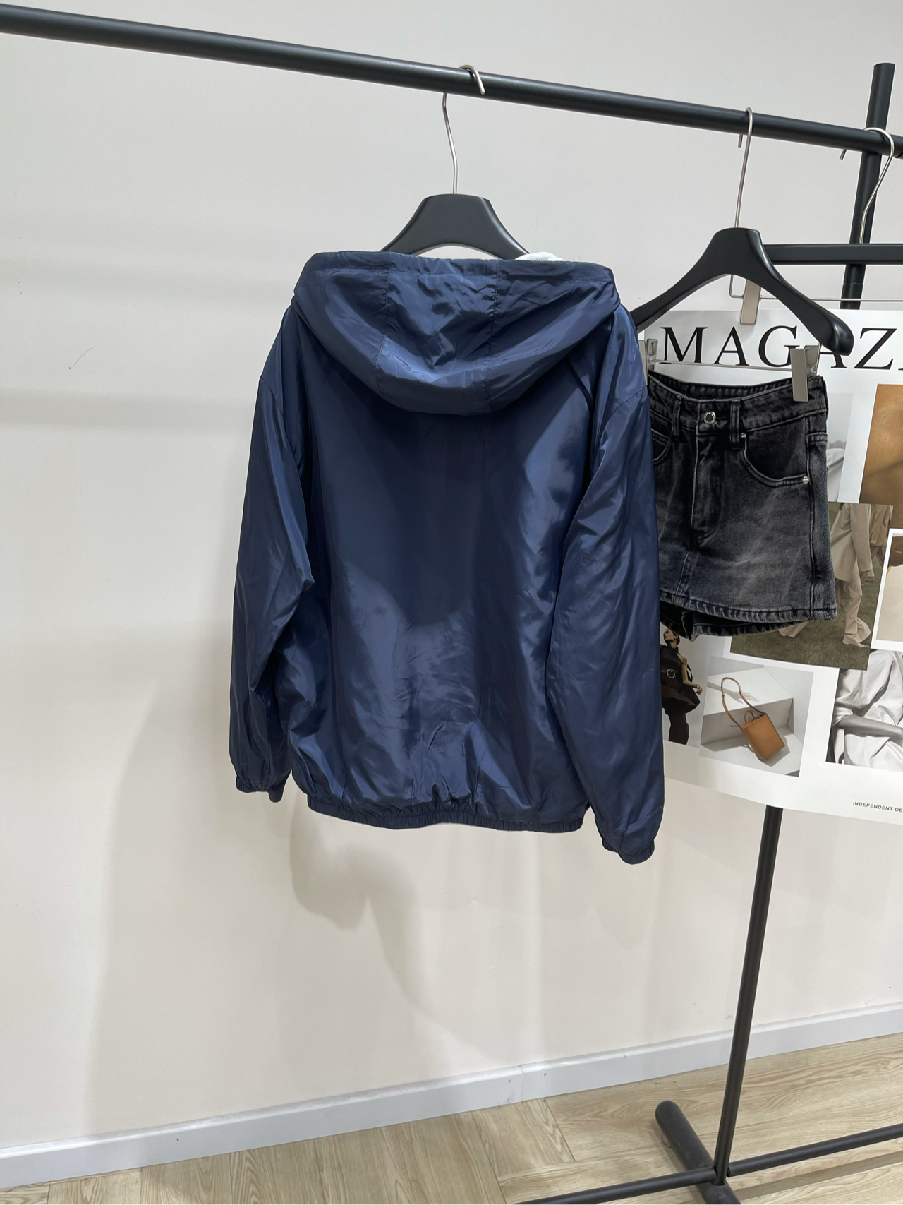 【M藏蓝双面穿连帽运动风衣外套】🔺，面料：棉+再生锦纶颜色：藏蓝𝐌𝐈𝐔 𝐌𝐈*｜双面穿连帽外套25SS秋