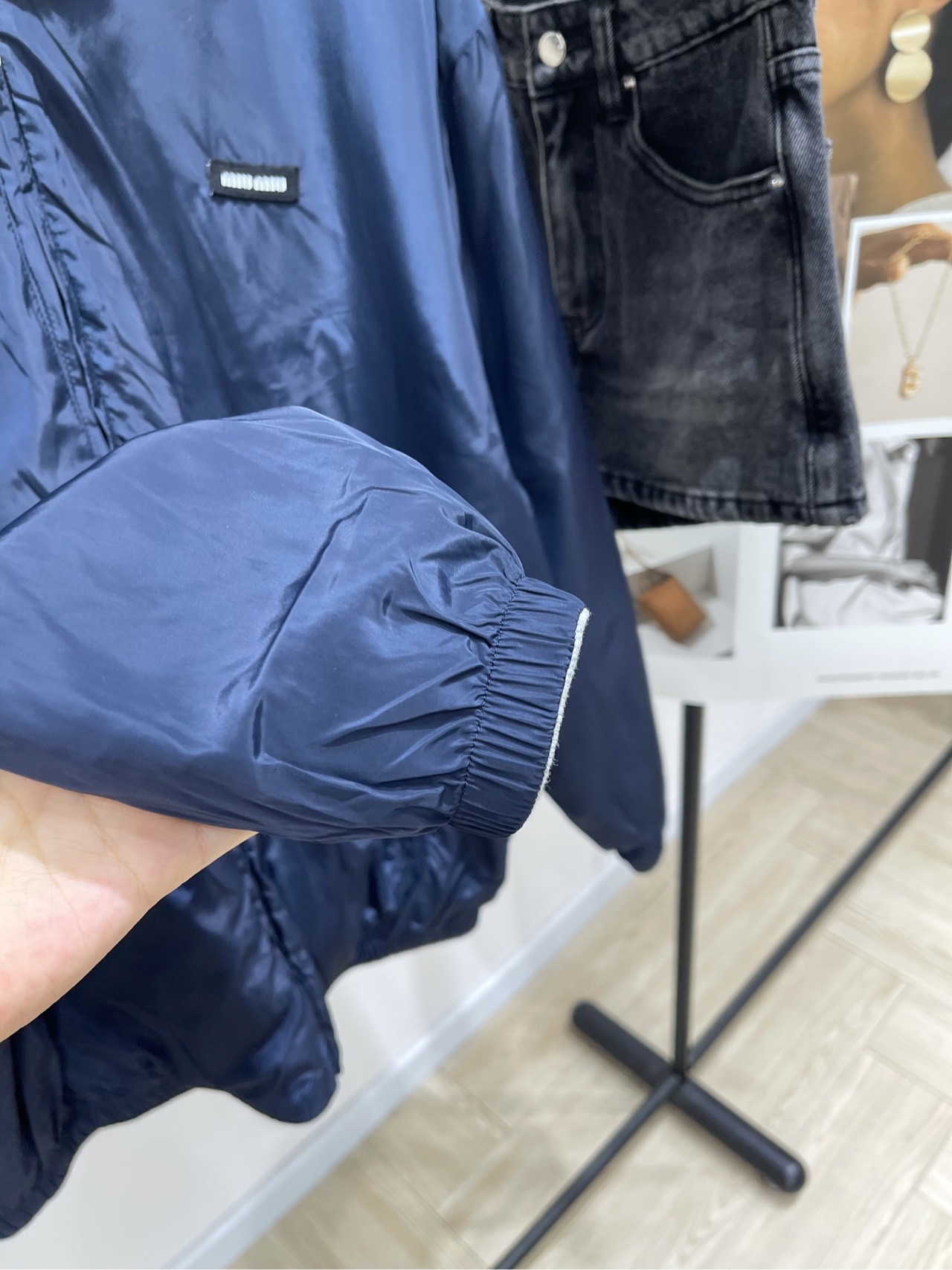 【M藏蓝双面穿连帽运动风衣外套】🔺，面料：棉+再生锦纶颜色：藏蓝𝐌𝐈𝐔 𝐌𝐈*｜双面穿连帽外套25SS秋