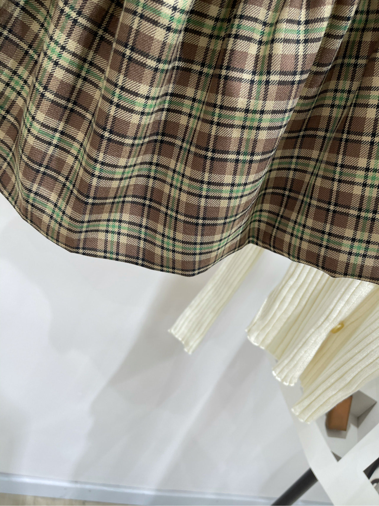 【M绿棕格纹迷你蓬蓬短裙】🔺，面料：羊毛呢颜色：绿棕格纹25秋冬🆕🆕英伦复古格纹一套搭配 缪系穿搭 复古