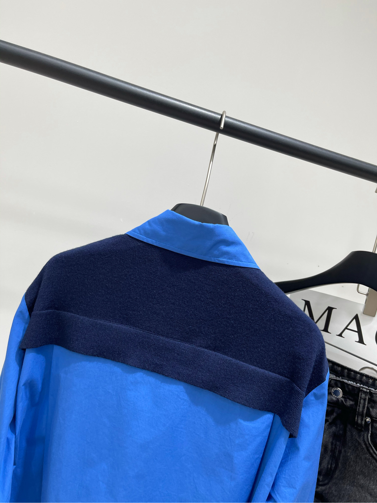 【Ann宝蓝色披肩蝴蝶刺绣中长衬衫】🔺，面料：棉+羊毛颜色：宝蓝色ANN ANDELMAN超爱的一款衬衫