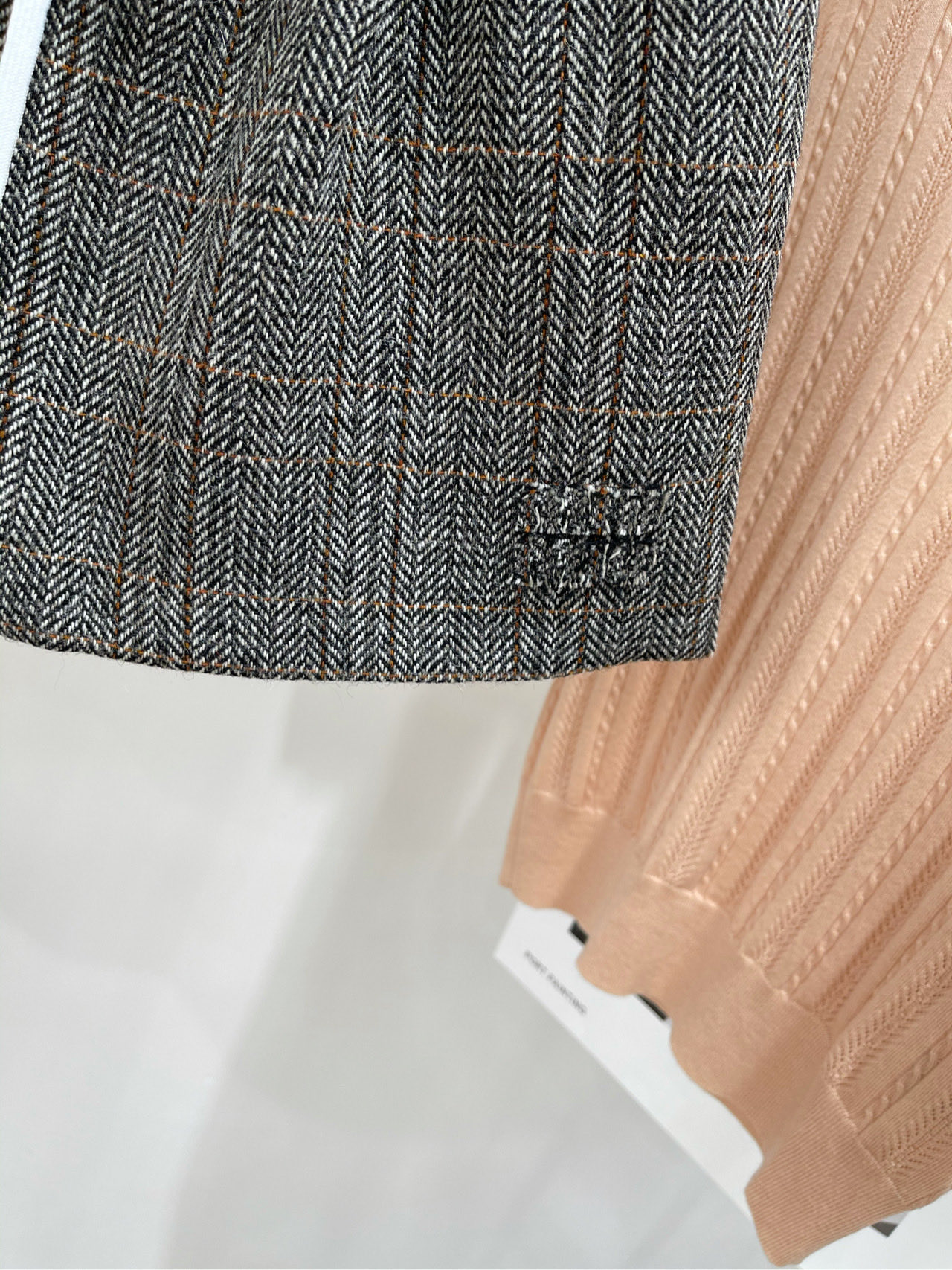 【M灰色细格粗花呢短裙】🔺，面料：羊毛呢颜色：灰色25秋冬🆕🆕英伦复古一套搭配 缪系穿搭 复古有型 采用