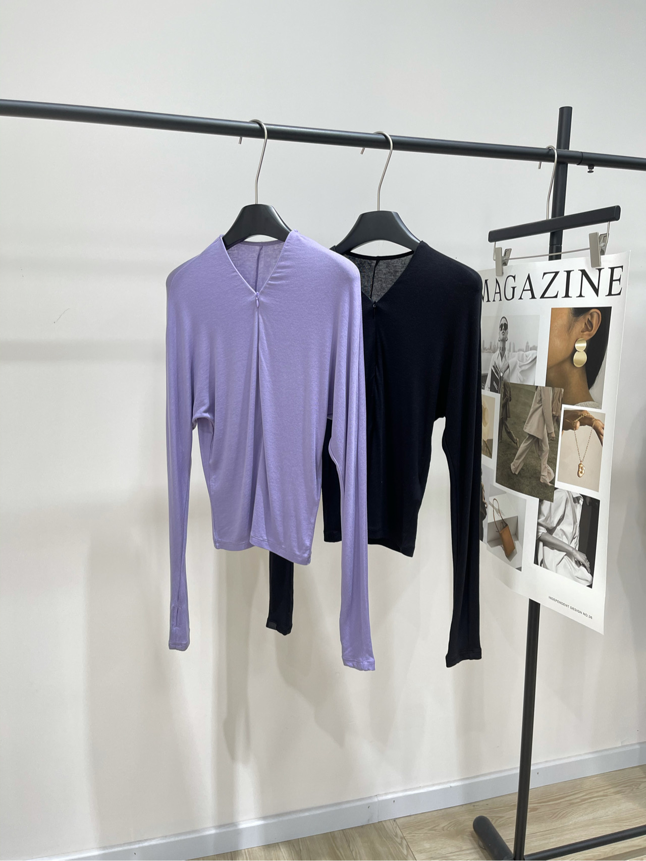 NO:533906,【RA Batman Zipper V-neck Thin Cardigan】, Fabric Lacele Wool Color Purple and Black RARE Knit Thin Cardigan Loose Style that Contains Body Classic Product Upgrade·Bat Sleeve Design Invisible Zipper Free Adjustment of Skin Exposure Stacked Hem Flat Size S Sleeve Sleeve Sleeve Sleeve Sleeve Sleeve Sleeve Sleeve Sleeve Sleeve Sleeve Sleeve Sleeve Sleeve Sleeve Sleeve Sleeve Sleeve Sleeve Sleeve Sleeve Sleeve Sleeve Sleeve Sleeve Sleeve Sleeve Sleeve Sleeve Sleeve Sleeve Sleeve Sleeve Sleeve Sleeve Sleeve Sleeve Sleeve Sleeve Sleeve Sleeve Sleeve Sleeve Sleeve Sleeve Sleeve Sleeve Sleeve Sleeve Sleeve Sleeve Sleeve Sleeve Sleeve Sleeve Sleeve Sleeve Sleeve Sleeve Sleeve Sleeve Sleeve Sleeve Sleeve Sleeve Sleeve Sleeve Sleeve Sleeve Sleeve Sleeve Sleeve Sleeve Sleeve Sleeve Sleeve Sleeve Sleeve Sleeve Sleeve Sleeve Sleeve Sleeve Sleeve Sleeve Sleeve Sleeve Sleeve Sleeve Sleeve Sleeve Sleeve Sleeve Sleeve Sleeve Sleeve Sleeve Sleeve Sleeve Sleeve Sleeve Sleeve Sleeve Sleeve Sleeve Sle19860909【RA蝙蝠侠拉链V领薄开衫】 ,面料莱赛尔羊毛 颜色紫色、黑色 RARE针织薄开衫 包容身形的宽松版型 品牌经典单品升级·蝙蝠袖设计 自由调节露肤度的隐形拉链 显瘦的堆叠下摆 平铺尺码 S连肩袖,胸围82弹力,衣长56,肩袖长79 M连肩袖,胸围86弹力,衣长57,肩袖长80 L连肩袖,胸围90弹力,衣长58,肩袖长81 手工测量会有2~3cm误差属于正常范围,,alexander wang,Women's clothing