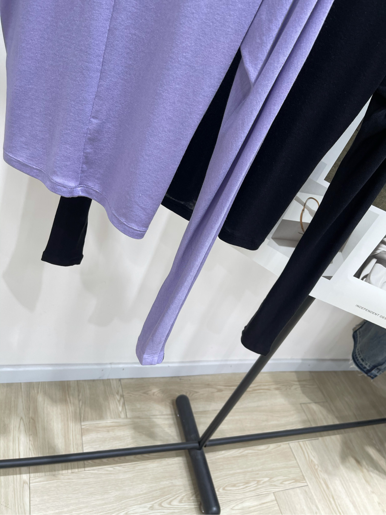 【RA蝙蝠侠拉链V领薄开衫】🔺，面料：莱赛尔羊毛 颜色：紫色、黑色RARE针织薄开衫包容身形的宽松版型品