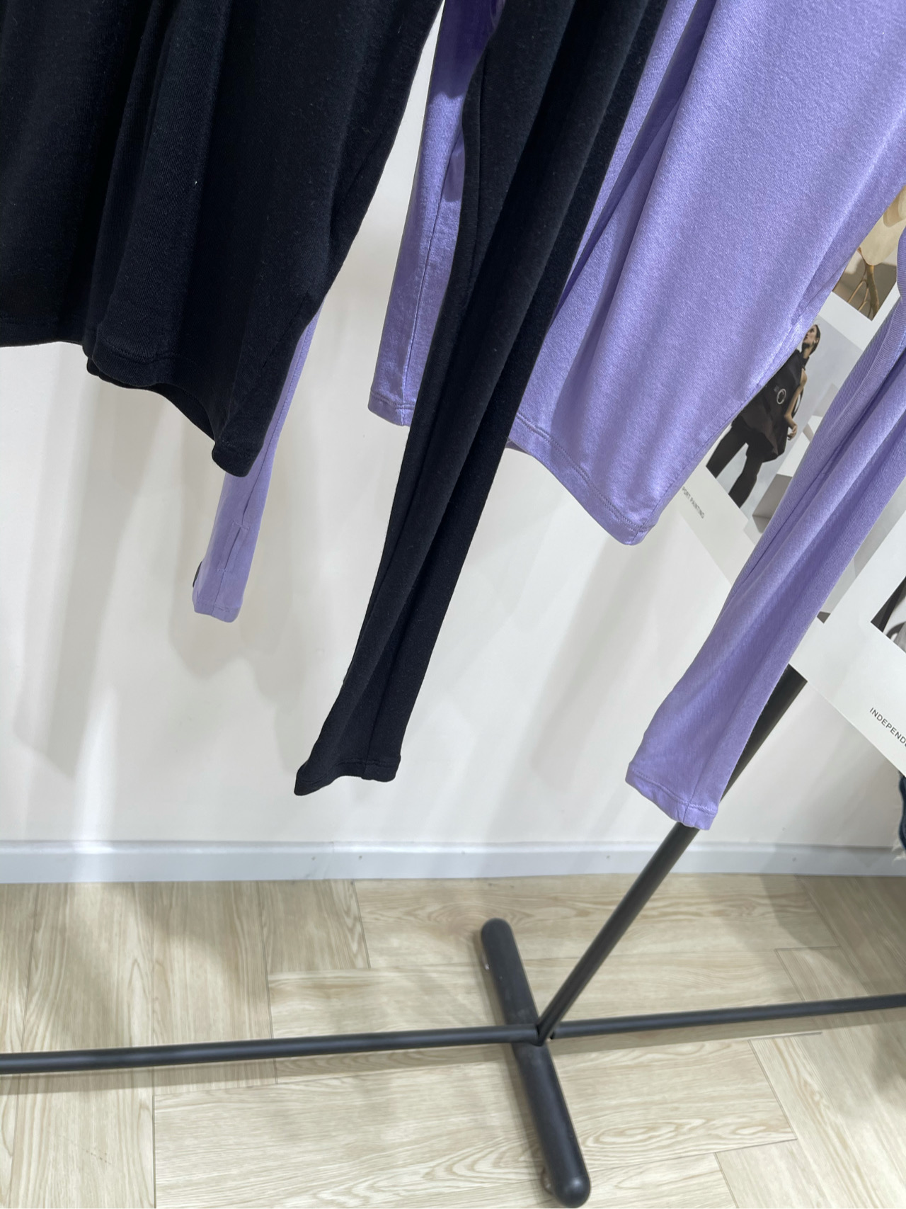 【RA蝙蝠侠拉链V领薄开衫】🔺，面料：莱赛尔羊毛 颜色：紫色、黑色RARE针织薄开衫包容身形的宽松版型品