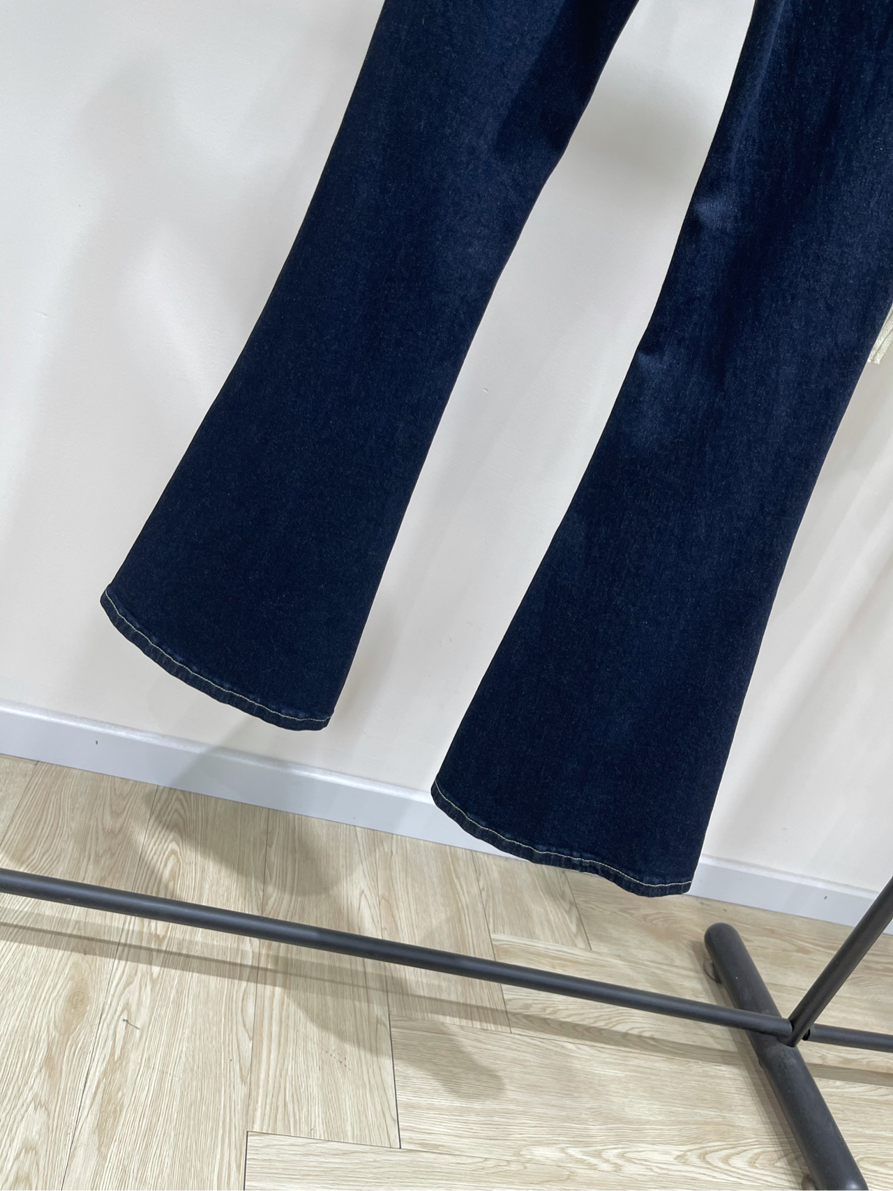 【Ash原色深蓝喇叭牛仔裤】🔺，面料：牛仔棉颜色：深蓝天啦噜 腿精本精｜AIMSH|||aim sh的裤