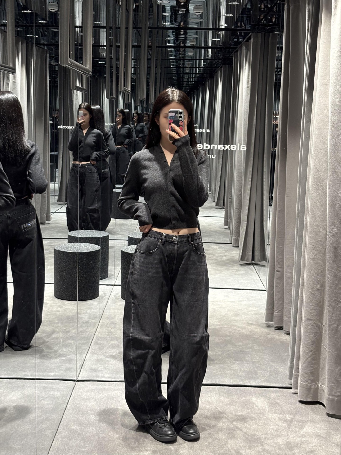 NO:569233,Black ~ full of personality, alexander wang19860909黑色～个性十足,,alexander wang,Women's clothing