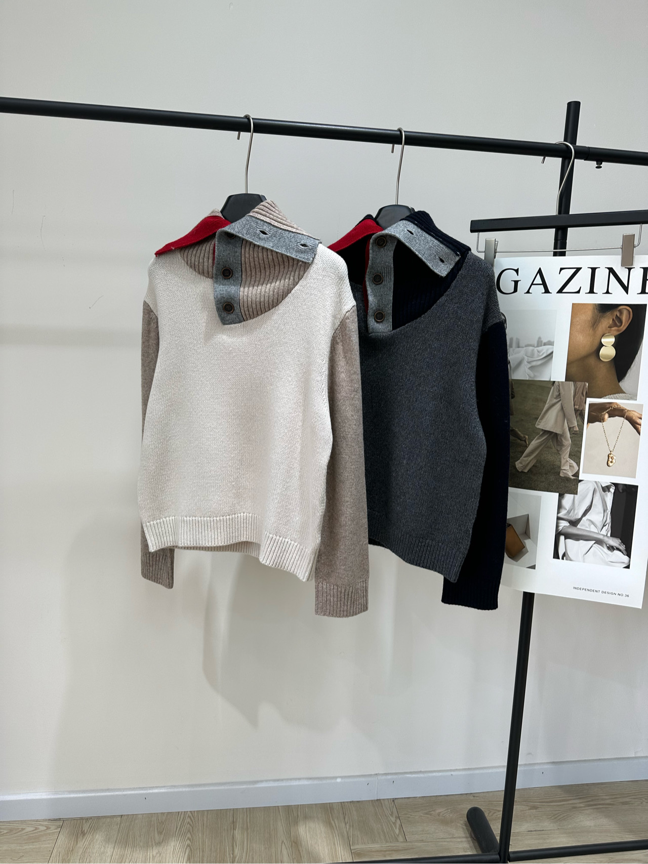 NO:608026,[Color block irregular button lapel sweater], fabric wool blend, color beige, dark gray #shortsentence autumn and winter atmosphere sweater Asymmetric contrast stitching sweater This sweater adopts asymmetric contrast stitching design off-white + gray stitching, chimney collar + button decoration, full of design! High-quality yarn, soft and comfortable, very suitable for autumn and winter, pullover style, easy to put on and take off, easy to control for commuting and leisure. Contrast colors and button details make the overall look more layered  Pair with simple trousers or skirts to easily get a high-end look. Flat size S Shoulder width 44, bust 102, length 56, sleeve length 54 M Shoulder width 45, chest 106, length 58, sleeve length 55 L Shoulder width 46, bust 110, length 60, sleeve length 56 Manual measurement will have an error of 2 to 3cm, which is normal, skirts, sweaters, alexander wang19860909【拼色不规则纽扣翻领毛衣】 ,面料羊毛混纺 颜色米杏色、深灰色 #shortsentence秋冬氛围感毛衣 不对称撞色拼接针织衫 计这款针织衫采用不对称撞色拼接设计 米白+灰色拼接,烟囱领+纽扣装饰 设计感满满!高品质纱线,柔软舒适 秋冬穿超合适,套头款式 穿脱方便,通勤休闲都能轻松驾驭 撞色和纽扣细节让整体更有层次感 搭配简约裤装或裙装,轻松get高级感穿搭 平铺尺码 S肩宽44,胸围102,衣长56,袖长54 M肩宽45,胸围106,衣长58,袖长55 L肩宽46,胸围110,衣长60,袖长56 手工测量会有2～3cm误差属于正常范围,,skirts,sweaters,alexander wang,Women's clothing