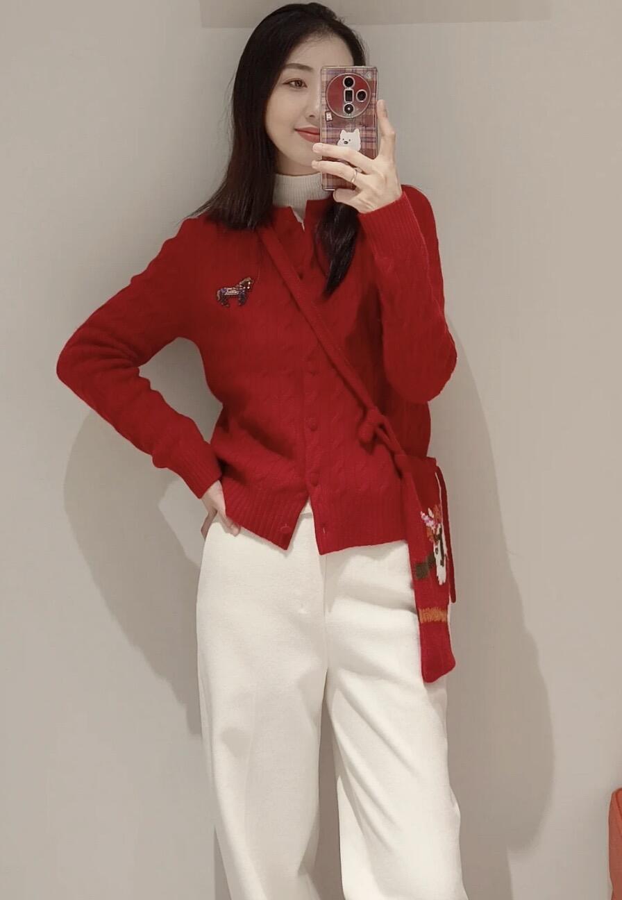 NO:686287,A must-have for the Year of the Horse, immediate success and prosperity,19860909马年必备,马到成功,红红火火,,,Women's clothing