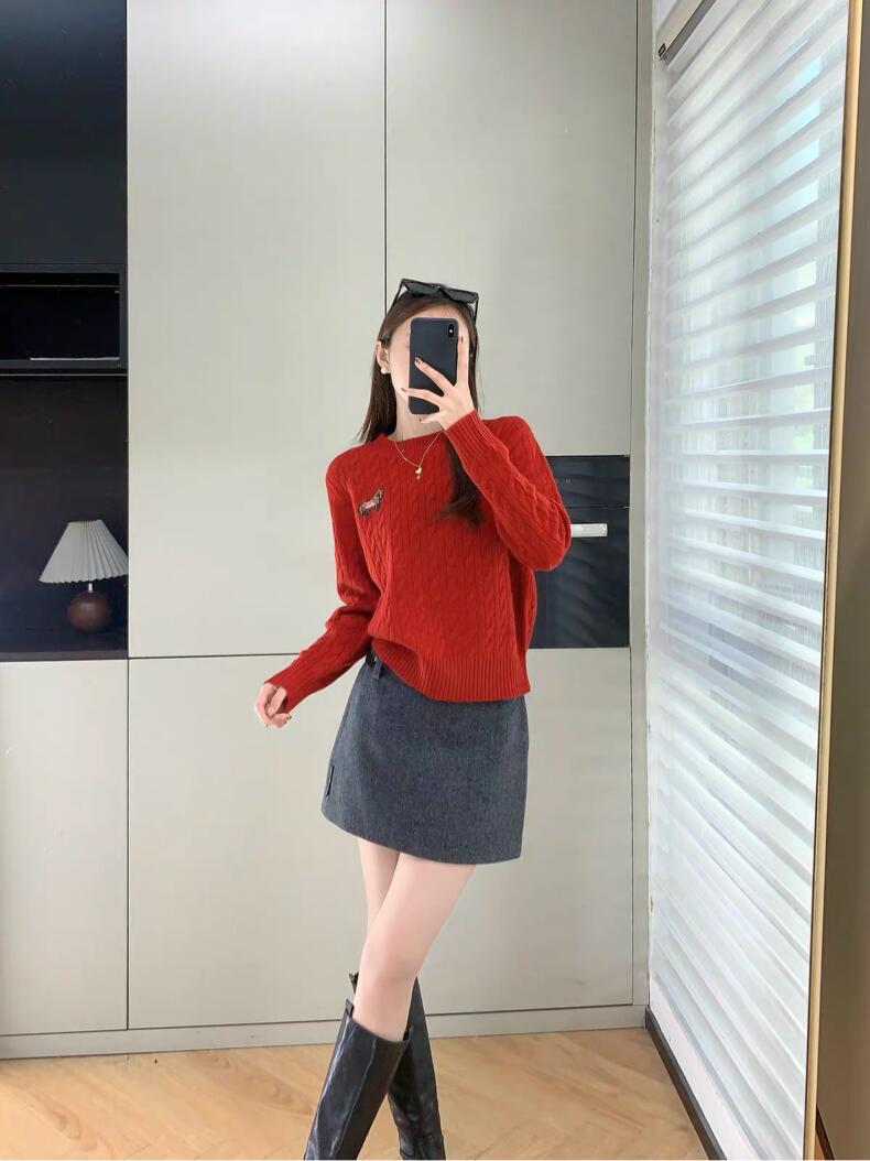 NO:686264,It must be red during the festival,19860909过节必须要红色,,,Women's clothing