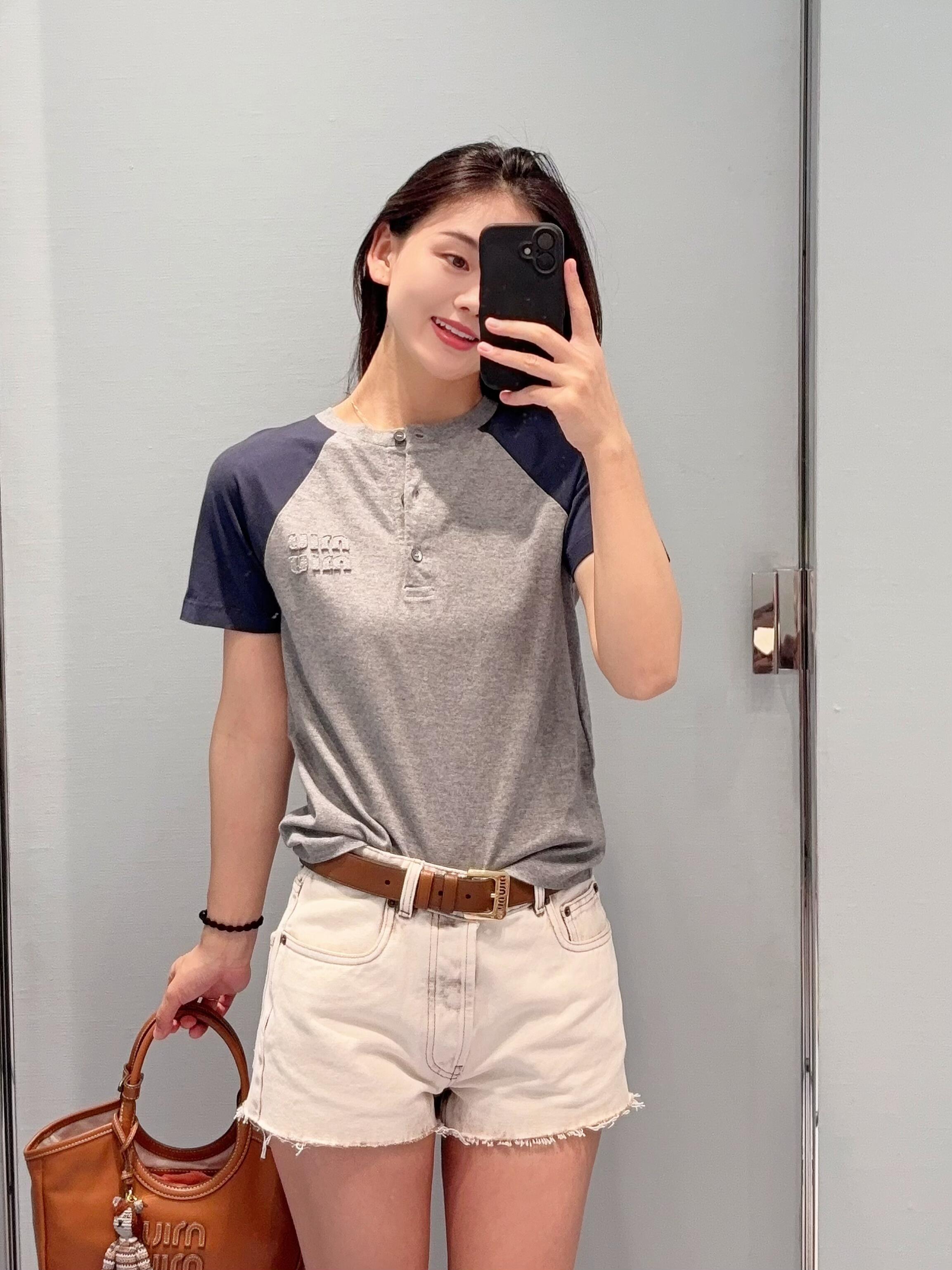 NO:739349,,,19860909,,,Women's clothing