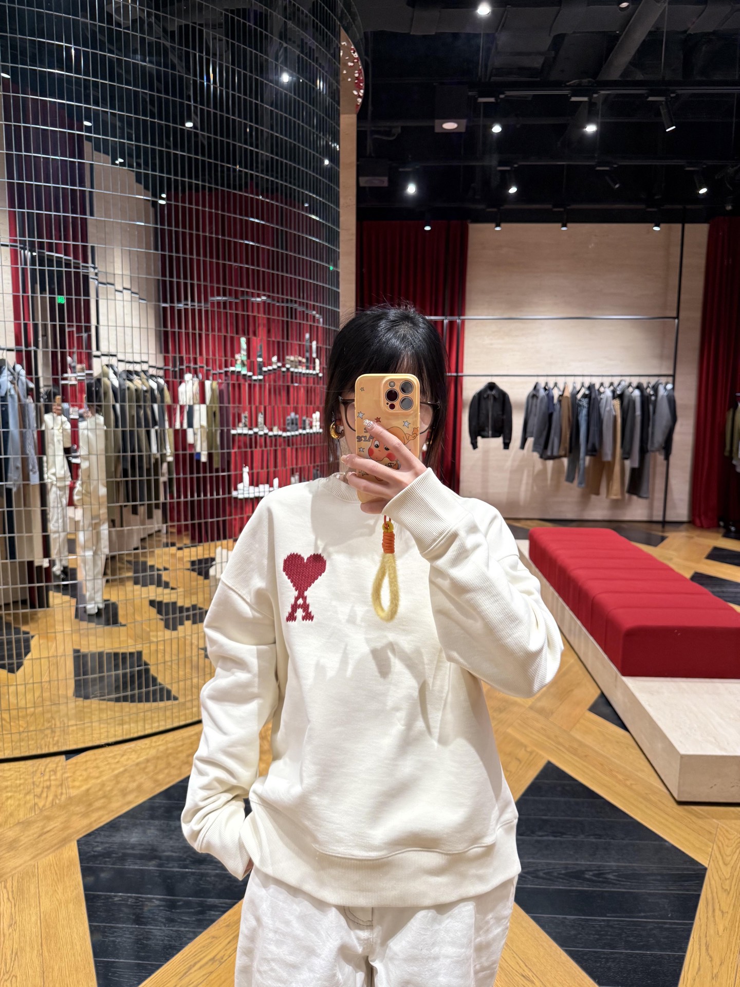 NO:740822,,,19860909,,,Women's clothing