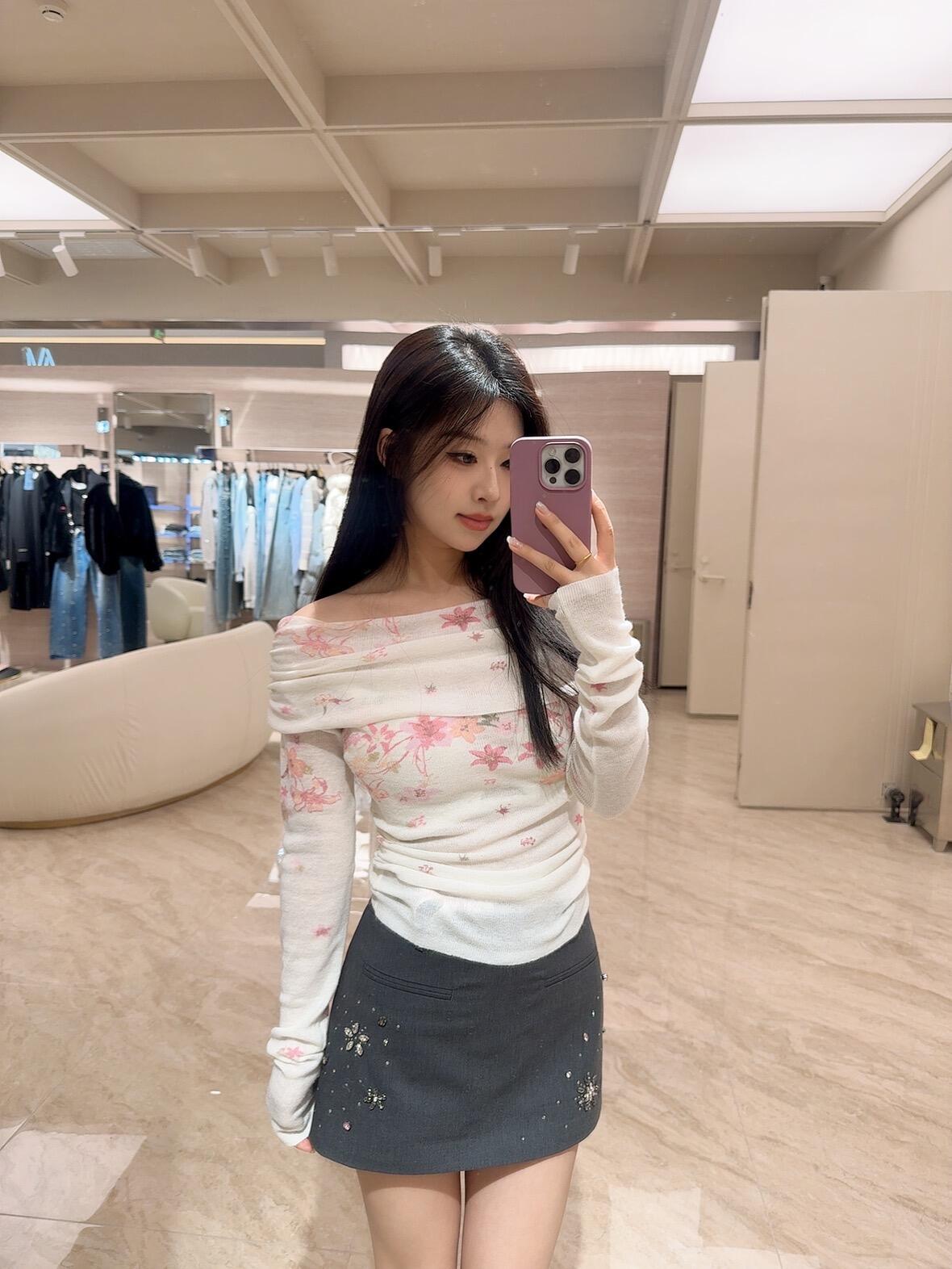 NO:748229,Such a gentle knitted sweater,19860909好温柔的一件针织衫,,,Women's clothing