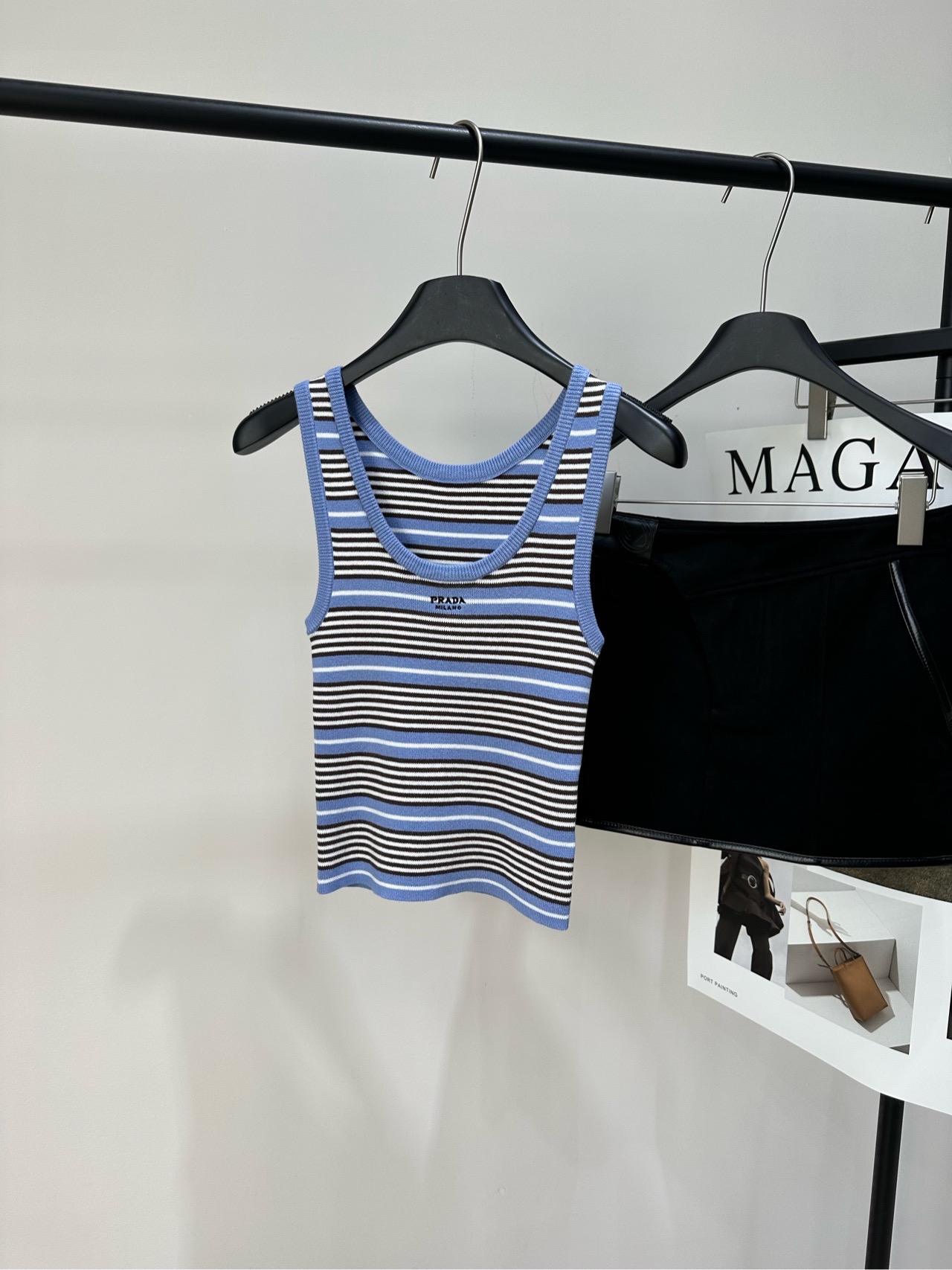 NO:761535,[P blue coffee striped letter embroidered knitted vest], fabric 92 cotton + 8 nylon color blue coffee stripes Prad* This blue coffee and white striped knitted vest is soft and close-fitting, super comfortable to wear in spring and summer!  Sleeveless + round neck design, simple and fashionable. The logo embroidery on the chest is very recognizable. The striped elements are classic and versatile. It goes well with jeans, short skirts or trousers. Easily switch between casual or retro style~ It can be worn daily and on vacation. It is practical and beautiful. It is a must-have item for the spring and summer wardrobe. Flat size S shoulder width 29, bust 56 stretch, length 47 M shoulder width 30, bust 60 stretch, length 48  L shoulder width 31, bust 64 stretch, length 49. There will be an error of 2 to 3cm due to manual measurement, which is within the normal range, prada, skirts, jeans,19860909【P蓝咖条纹字母刺绣针织背心】 ,面料92棉+8锦纶 颜色蓝咖条纹 Prad*这款蓝咖白条纹针织背心 柔软贴身,春夏穿超舒服！ 无袖+圆领设计,简约又时髦 胸前Logo刺绣超有辨识度 条纹元素经典百搭 配牛仔裤、短裙或长裤都很出彩 轻松切换休闲or复古风～ 日常、度假都能穿,实用又好看 是春夏衣橱必备单品 平铺尺码 S肩宽29,胸围56弹力,衣长47 M肩宽30,胸围60弹力,衣长48 L肩宽31,胸围64弹力,衣长49 手工测量会有2～3cm误差属于正常范围,,prada,skirts,jeans,,Women's clothing