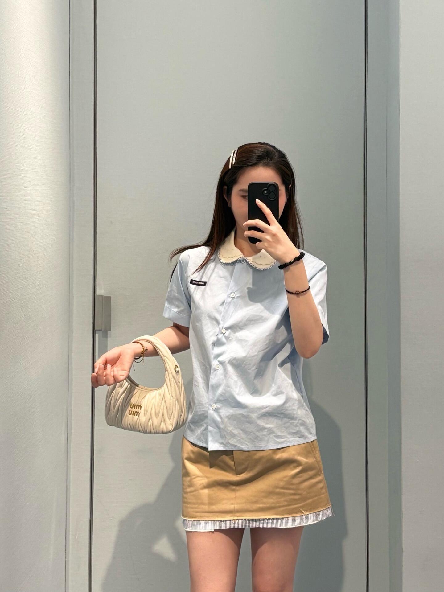 NO:799063,A-line version + blue and white stripe stitching, full of layers, playful and fashionable,19860909A字版型+蓝白条纹拼接,层次感满满 俏皮又时髦,,,Women's clothing