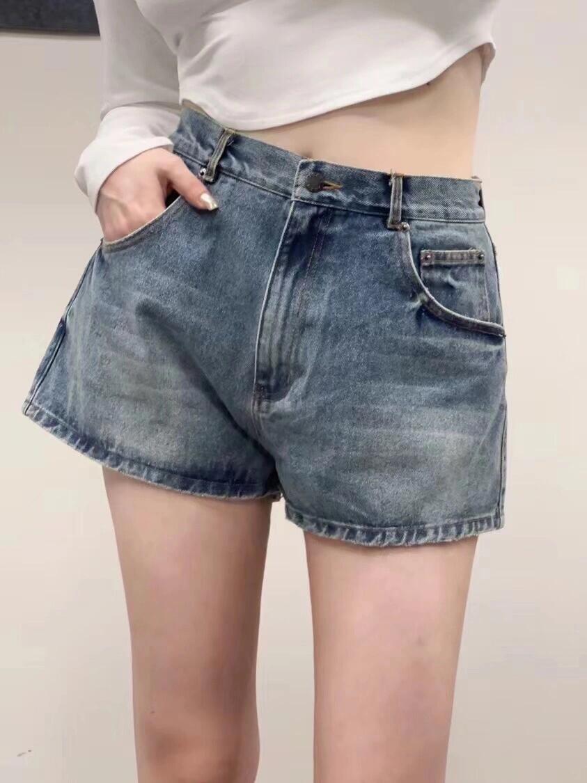 NO:807494,The high-waisted A-line version modifies the waist-to-hip ratio and makes the legs look longer, which is super friendly!  ,,19860909高腰A字版型 修饰腰臀比例,显腿长超友好！,,,Women's clothing