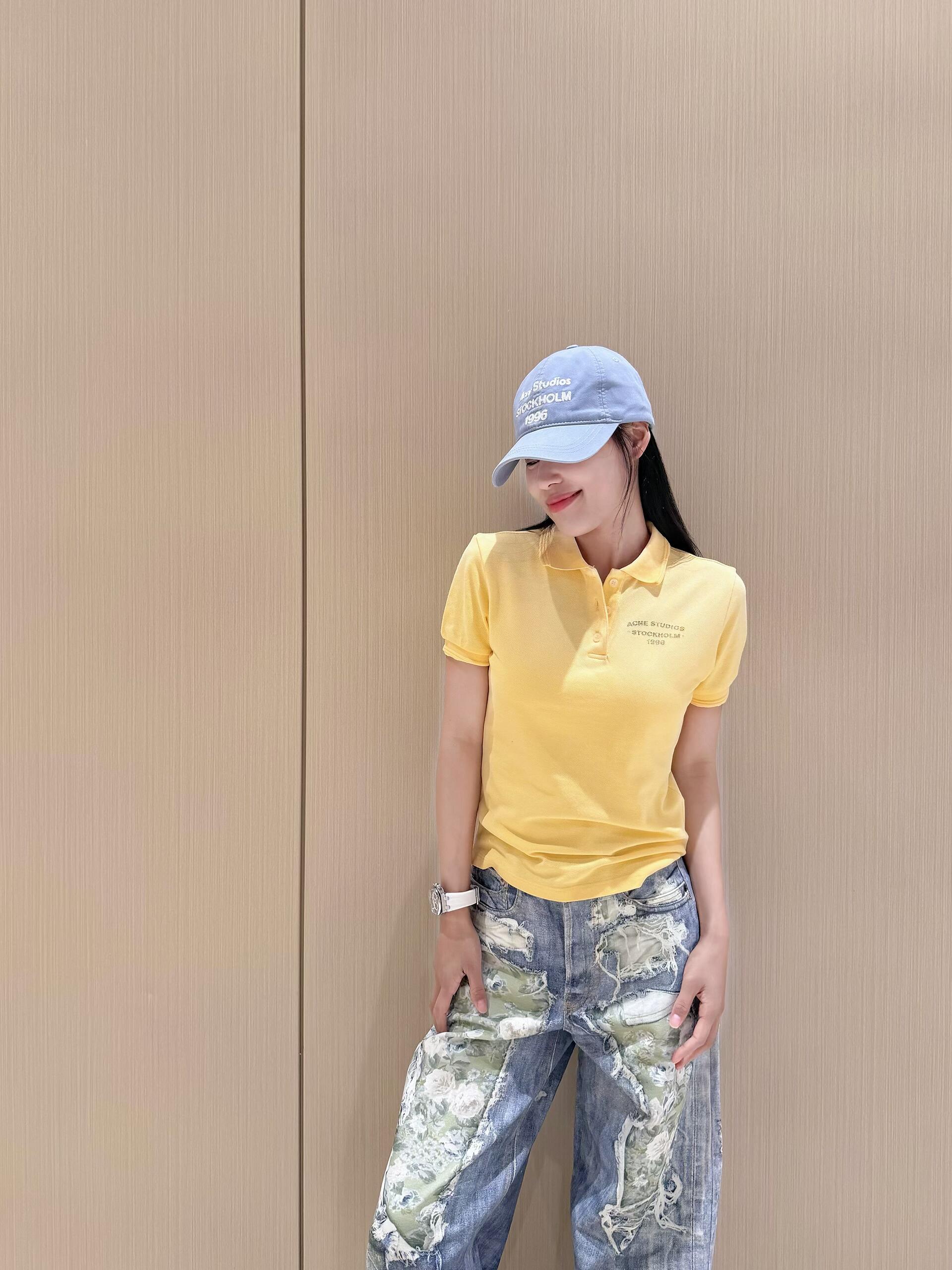 NO:840633,Short and slim design, easily optimize body proportions. Soft knitted fabric, comfortable and close-fitting to wear. Perfect for spring and summer!  Embossed logo on chest,,19860909短款修身设计,轻松优化身材比例 柔软针织面料,穿着舒适贴身 春夏季节超适合！胸前压印徽标,,,Women's clothing