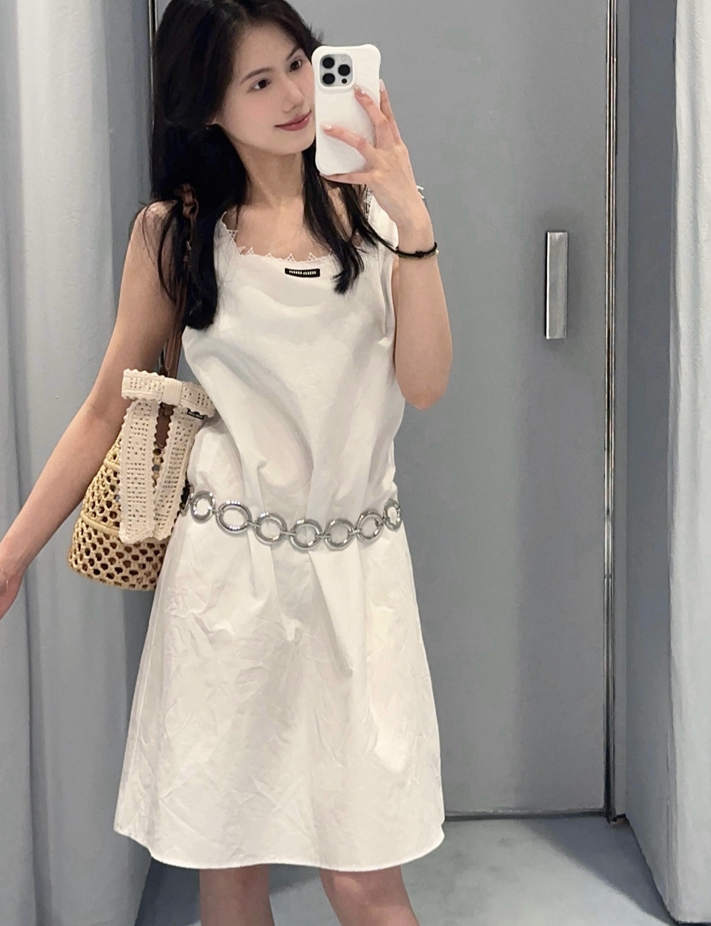 NO:845144,A-line version, light and breathable, super comfortable to wear in summer!  Chest logo + lace neckline, full of girly feel, super exquisite details, sweet and cool preppy style,,19860909A字版型,轻盈透气,夏天穿超舒服！ 胸前徽标+蕾丝领口,少女感满满,细节超精致 甜酷学院风,,,Women's clothing