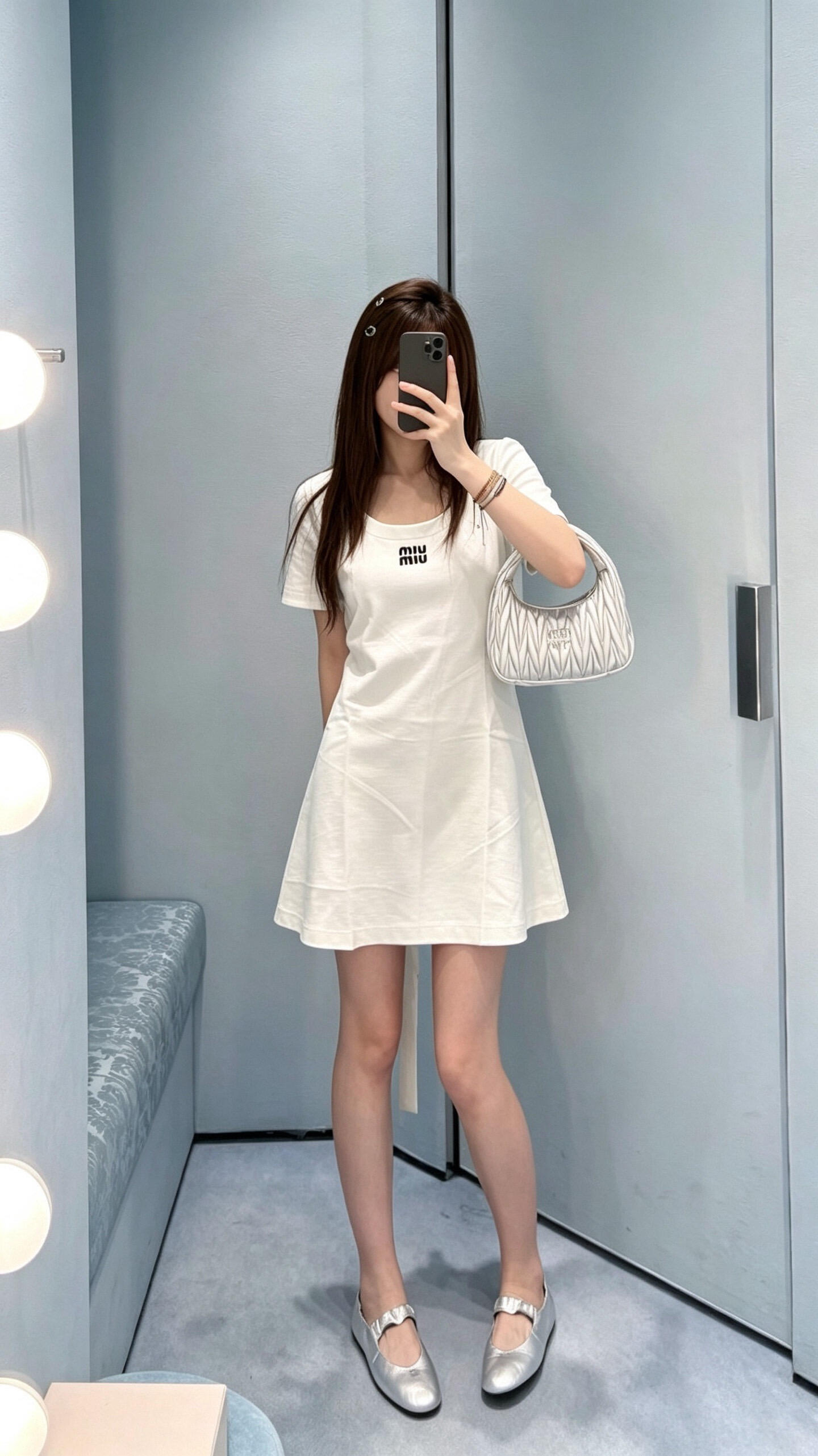 NO:862806,Simple design + soft knitted fabric, super comfortable to wear!  The brand embroidery on the chest is super recognizable, and the A-line shape is slim and versatile.19860909简约设计+柔软针织面料,穿着超舒适！ 胸前品牌刺绣超有辨识度 A字版型显瘦又百搭,,,Women's clothing