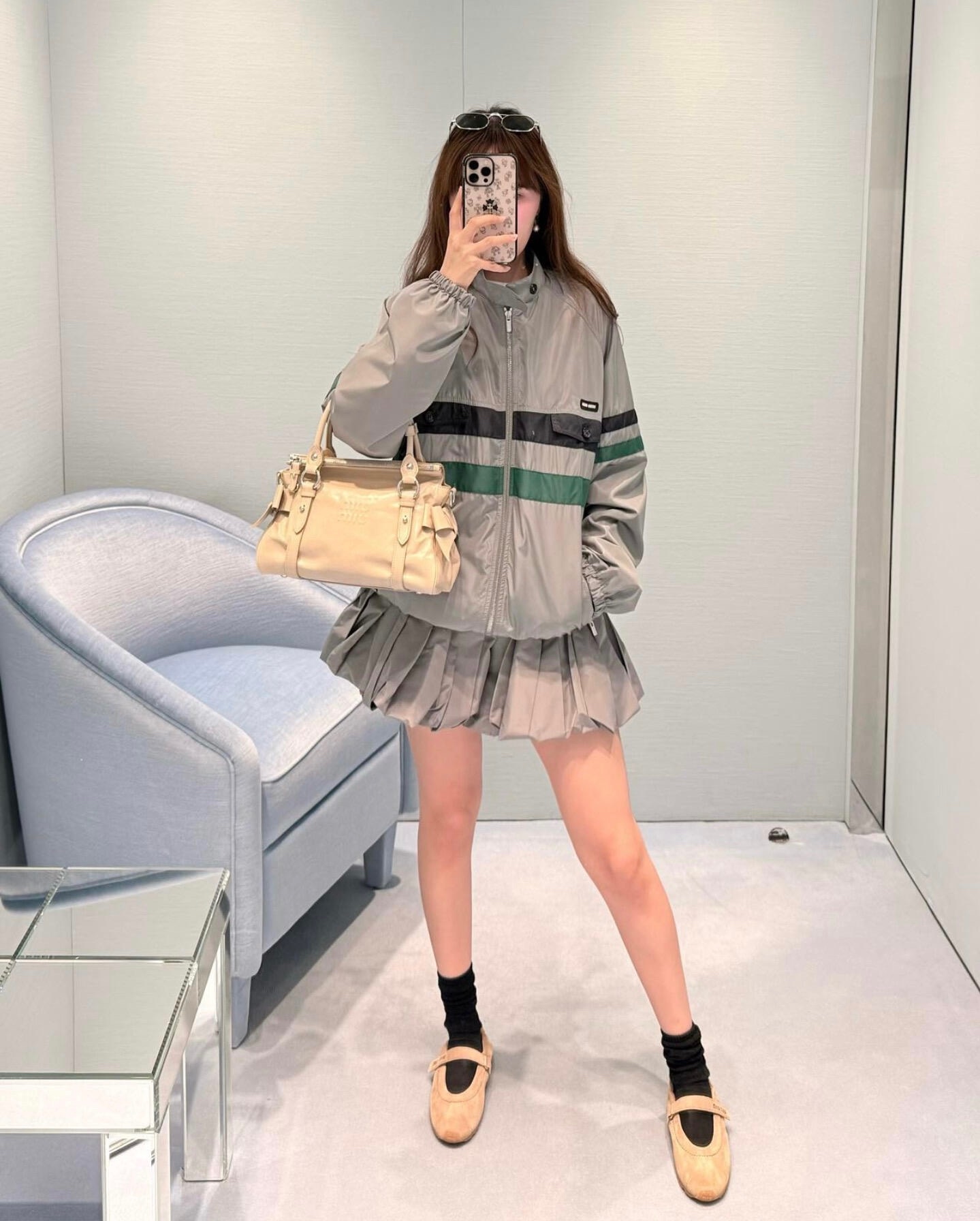 NO:862798,Low saturated gray with dark green and carbon black contrasting webbing, full of 90s sports style!  High-density nylon material, lightweight, wrinkle-resistant and windproof,19860909低饱和灰色搭配墨绿和炭黑撞色织带 90年代运动风满满！ 高密度尼龙材质,轻盈抗皱又防风,,,Women's clothing
