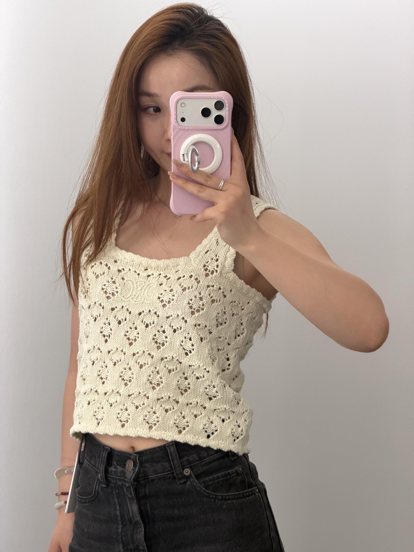 NO:878347,Made of cotton, soft and skin-friendly, the hollow crochet process is super design-like, and the Arc de Triomphe logo is embroidered on the chest for perfect brand recognition!  ,,19860909采用棉质,柔软亲肤 镂空钩针工艺超有设计感 胸前凯旋门徽标刺绣,品牌辨识度满分！,,,Women's clothing