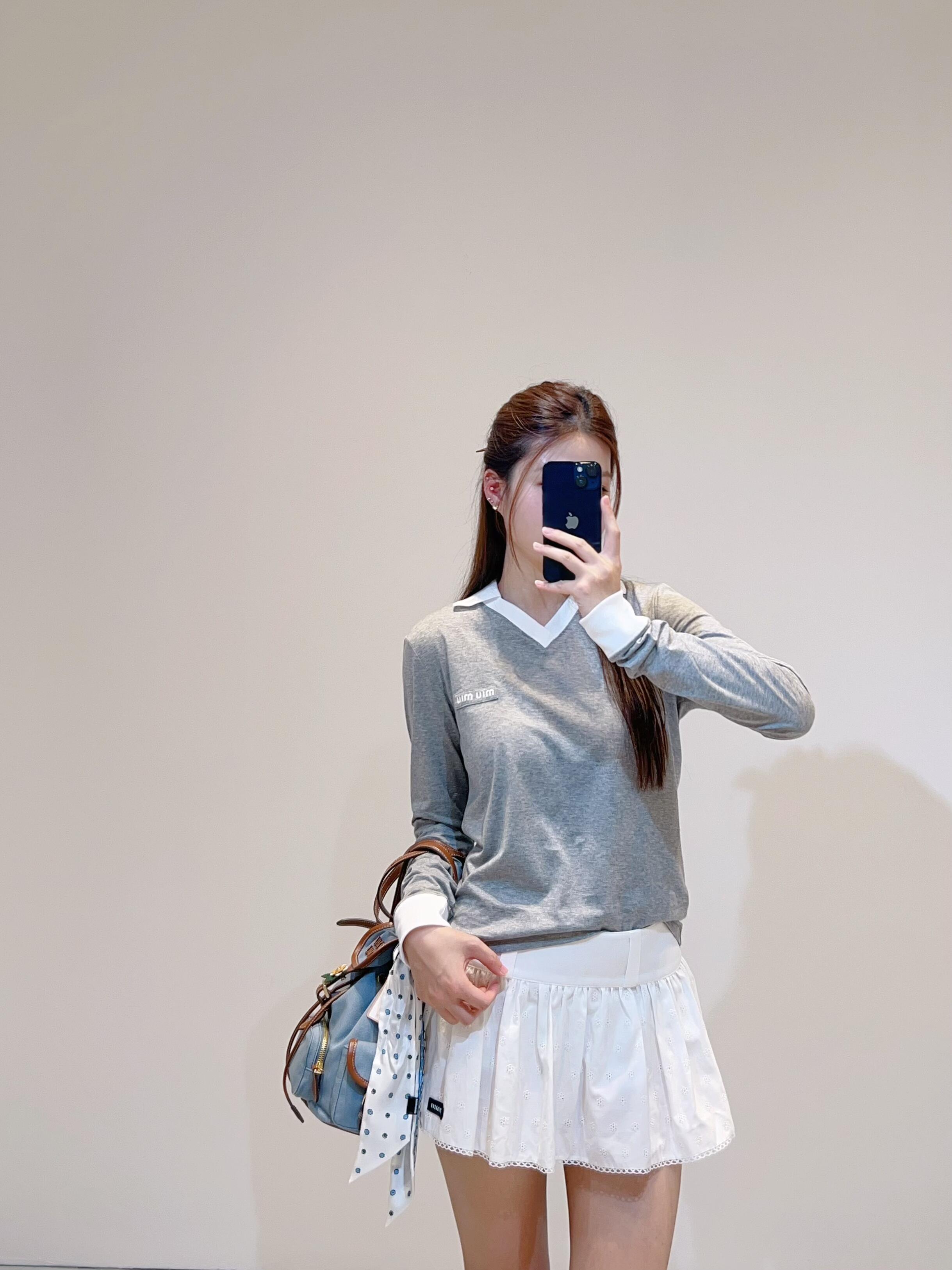 NO:899143,White lapel + cuff stitching, full of layering!  Soft cotton fabric, close-fitting and comfortable,19860909白色翻领+袖口拼接,层次感满满！ 柔软棉质面料,贴身舒适,,,Women's clothing