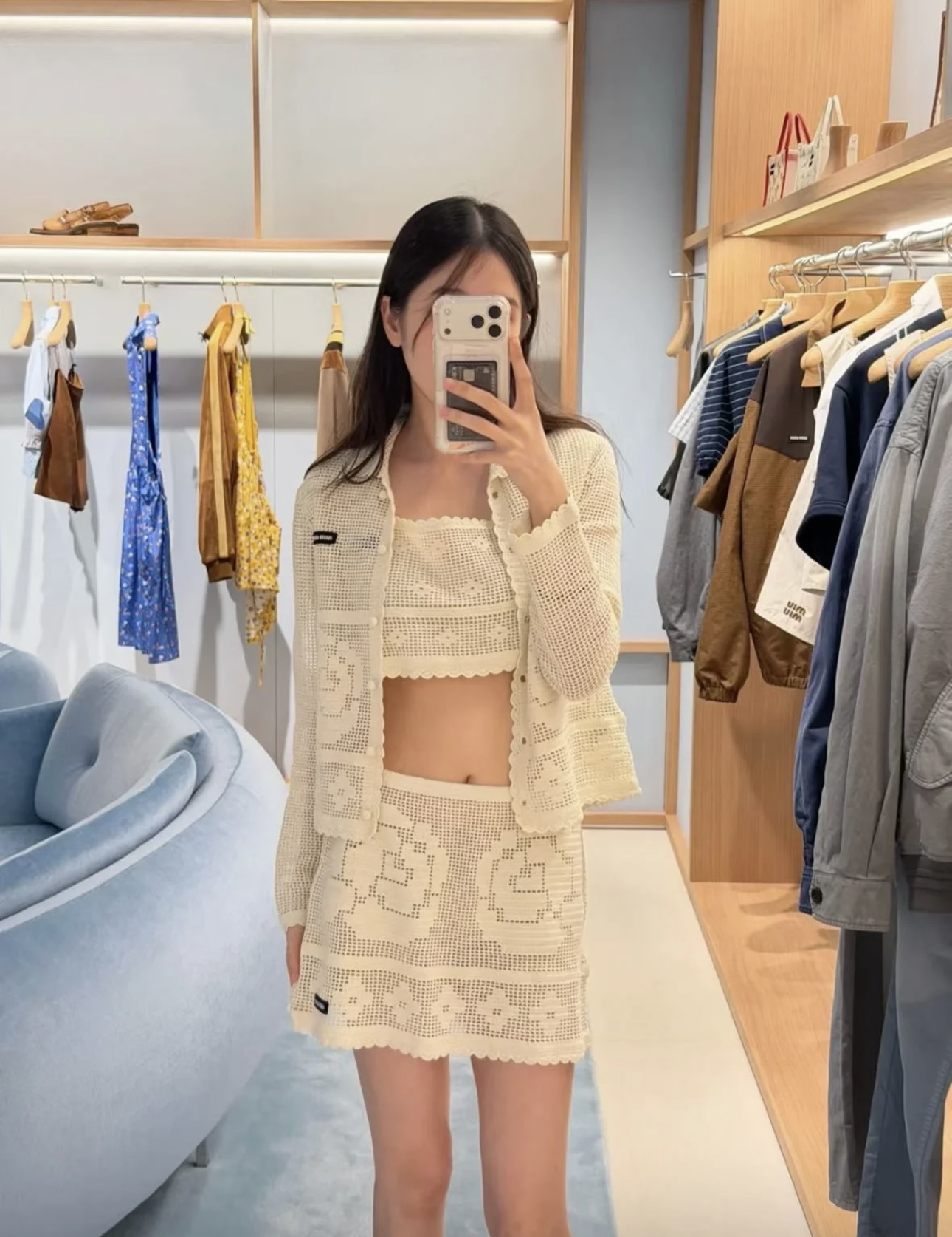 NO:907180,Crocheted hollow design, full of French romantic atmosphere. Breathable knitted fabric, super comfortable to wear in summer!  The A-line short skirt version modifies the body proportions, is playful and smart~ The lace details are super exquisite,,skirts,19860909钩花镂空设计,法式浪漫氛围感满满 透气针织面料,夏天穿超舒服！ A字短裙版型,修饰身材比例,俏皮又灵动～ 花边细节超精致,,skirts,,Women's clothing