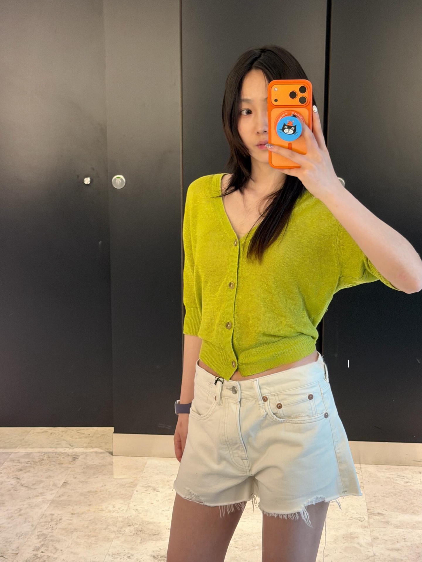 NO:907152,The high-waisted design + slightly flared trouser legs make the legs look ridiculously long. Just put on a suspender belt or a short T-shirt and your legs will be 2.8 meters long!  The fabric is the kind of soft but not slumped denim, which is super comfortable to wear. And the white color is really versatile!  ,,19860909高腰设计+微喇裤腿,显腿长到离谱 随便搭个吊带或者短T,直接腿长两米八！ 面料是那种软而不塌的牛仔,穿起来超舒服 而且白色真的巨百搭！,,,Women's clothing