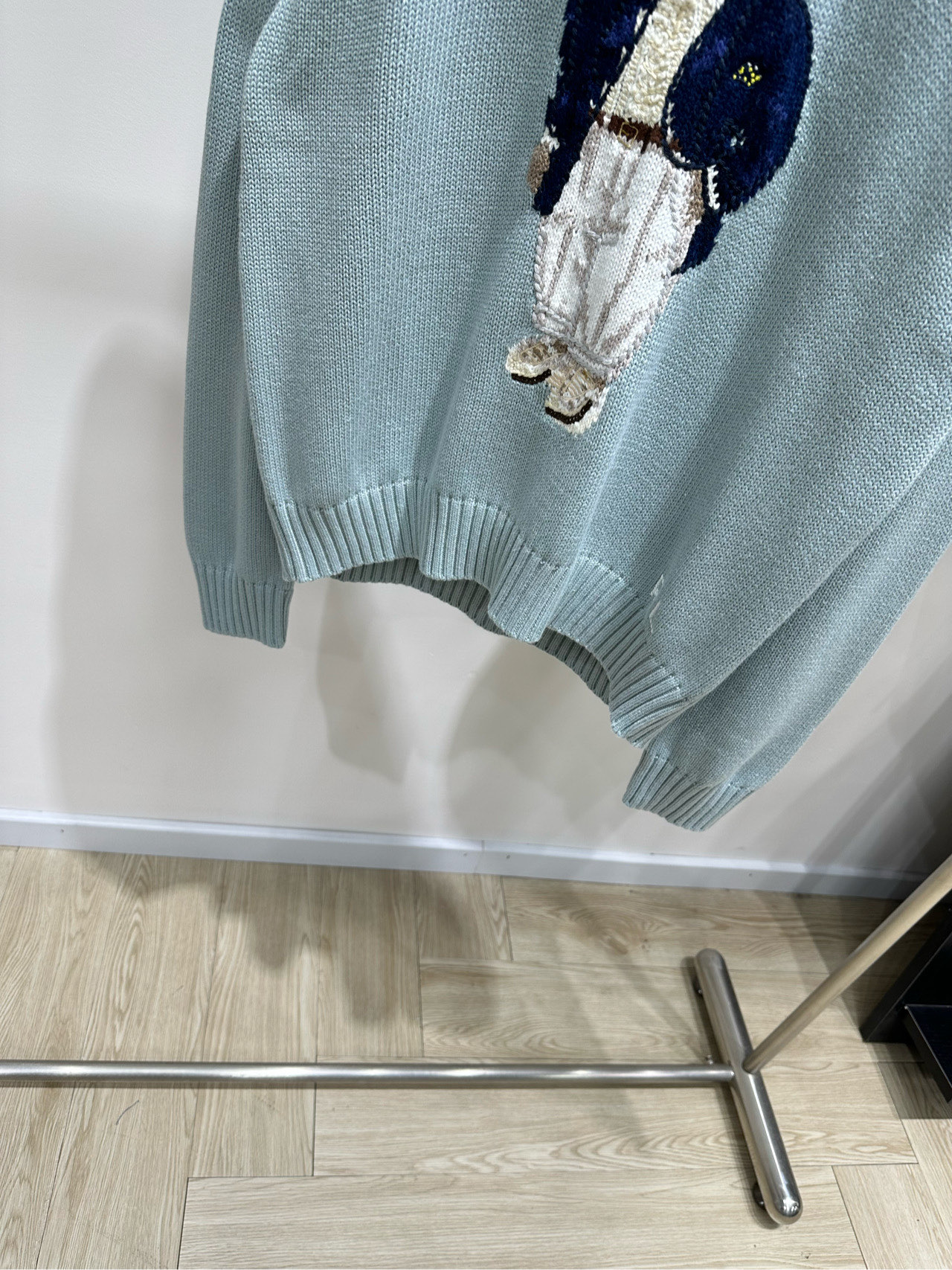 【拉夫浅雾霾蓝小熊圆领毛衣】 🔺,面料:棉 颜色:浅雾霾蓝 Ralph Lauren 可爱小熊又来喽 浅雾霾蓝的配色温柔 【拉夫浅雾霾蓝小熊圆领毛衣】 🔺,面料:棉 颜色:浅雾霾蓝 Ralph Lauren 可爱小熊又来喽 浅雾霾蓝的配色温柔