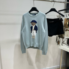 【拉夫浅雾霾蓝小熊圆领毛衣】 🔺,面料:棉 颜色:浅雾霾蓝 Ralph Lauren 可爱小熊又来喽 浅雾霾蓝的配色温柔 【拉夫浅雾霾蓝小熊圆领毛衣】 🔺,面料:棉 颜色:浅雾霾蓝 Ralph Lauren 可爱小熊又来喽 浅雾霾蓝的配色温柔