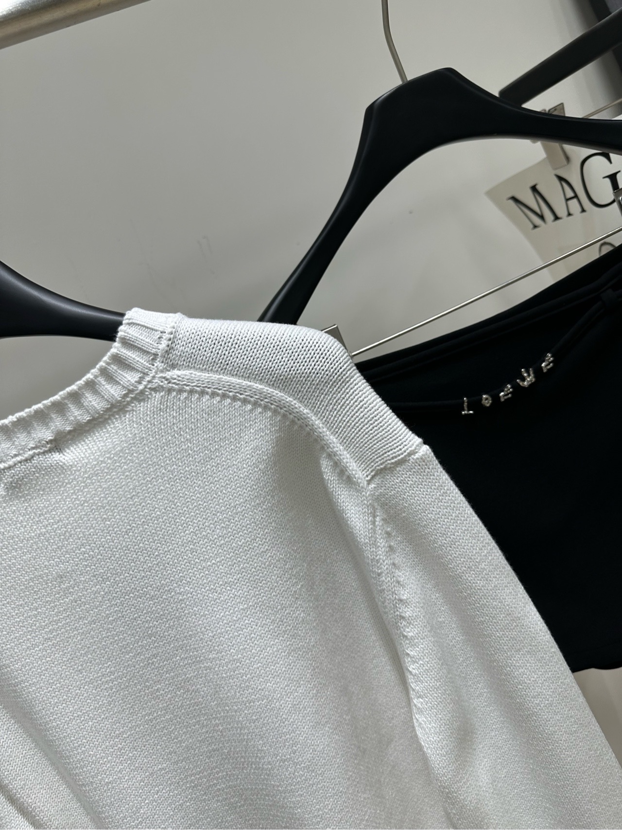 【拉夫白色卡通小熊圆领长袖毛衣】 🔺，面料：棉 颜色：白色 Ralph Lauren 的度假小熊毛衣​​ 白色底配上立体
