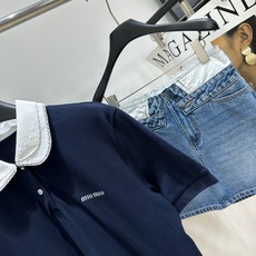 【M藏蓝花边娃娃领polo短袖T】 🔺,面料:棉 颜色:藏蓝 学院风娃娃领Polo衫|轻熟日常穿搭🖤 经典黑底搭配可拆卸 【M藏蓝花边娃娃领polo短袖T】 🔺,面料:棉 颜色:藏蓝 学院风娃娃领Polo衫|轻熟日常穿搭🖤 经典黑底搭配可拆卸